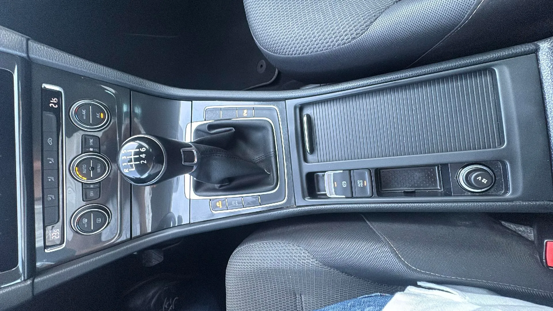 Volkswagen Golf Advance 1.5 TSI EVO - foto 23