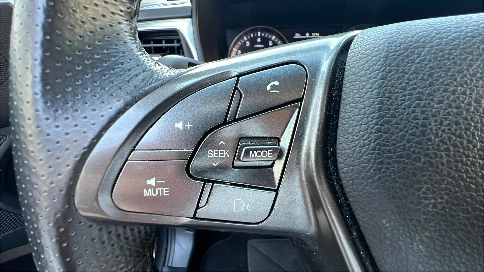 SsangYong Tivoli G15T Urban Plus - foto 16