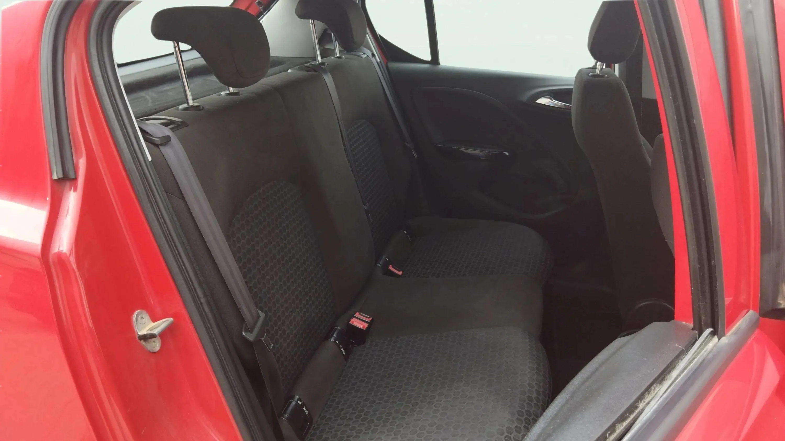 Opel Corsa 1.4 Expression - foto 8