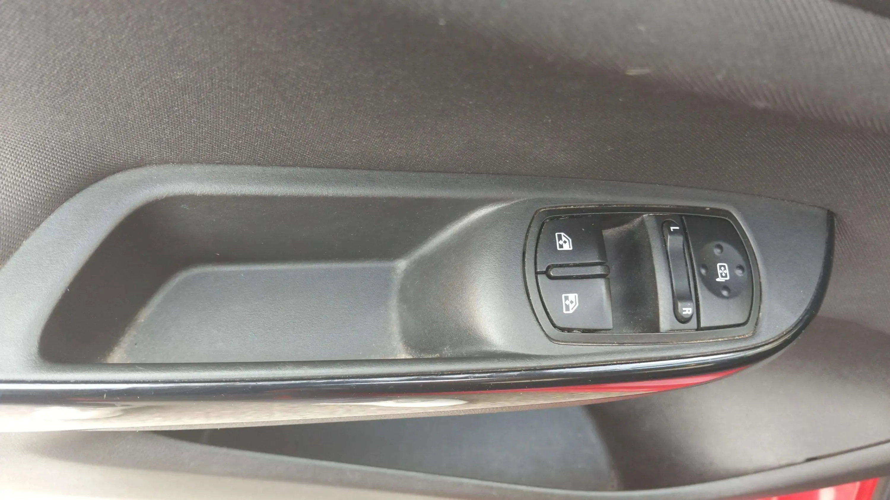Opel Corsa 1.4 Expression - foto 17