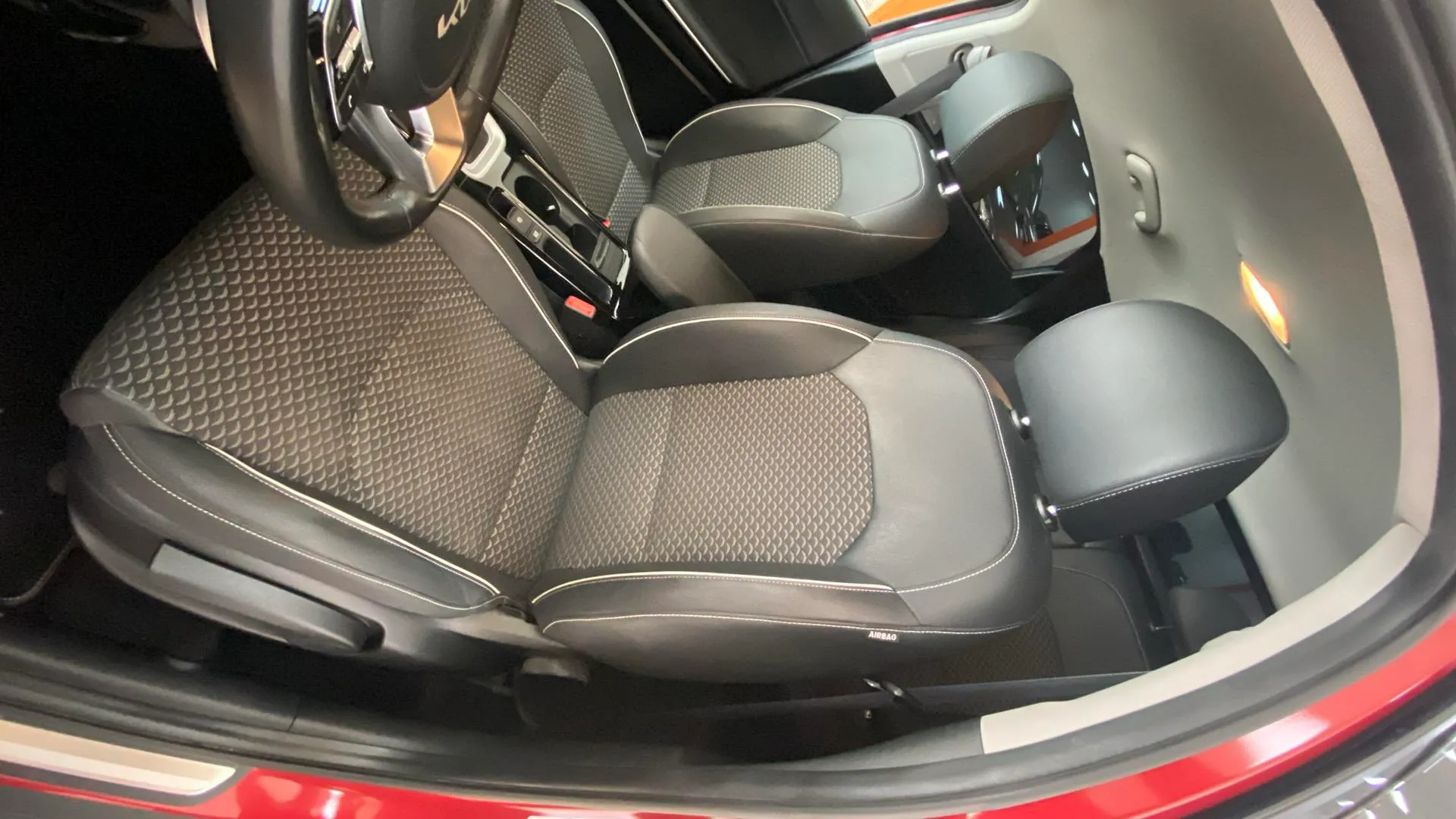 Kia XCeed 1.5 MHEV Emotion DCT - foto 9