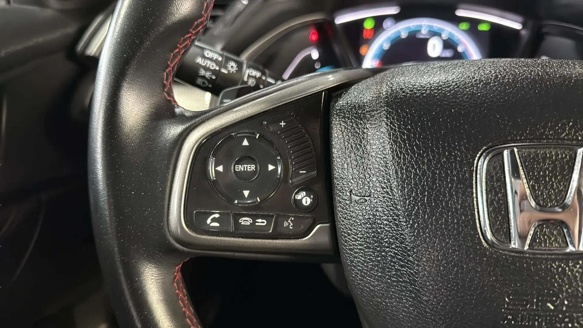Honda Civic 1.0 I-VTEC Turbo CVT Executive Premium - foto 13