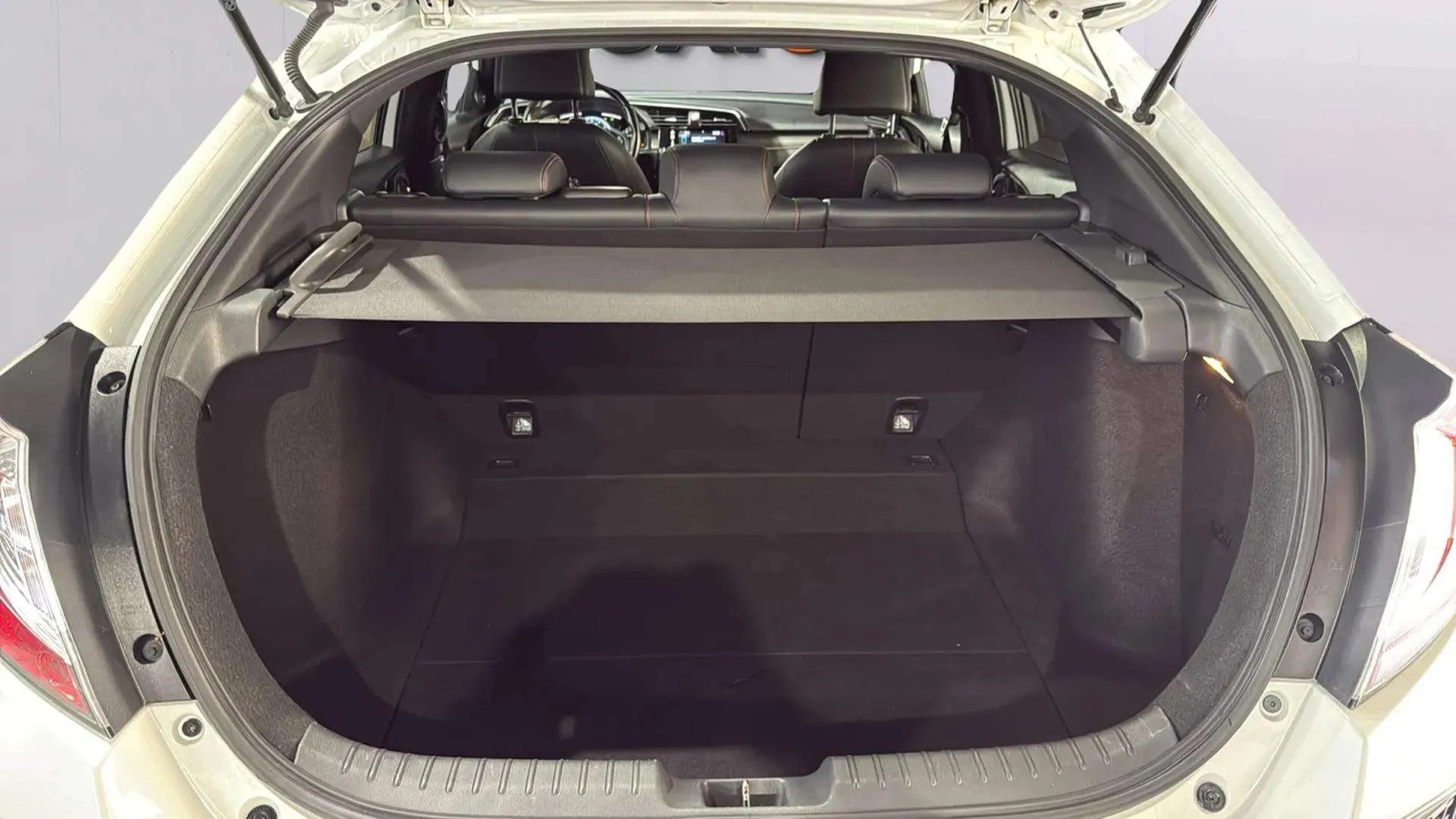 Honda Civic 1.0 I-VTEC Turbo CVT Executive Premium - foto 24