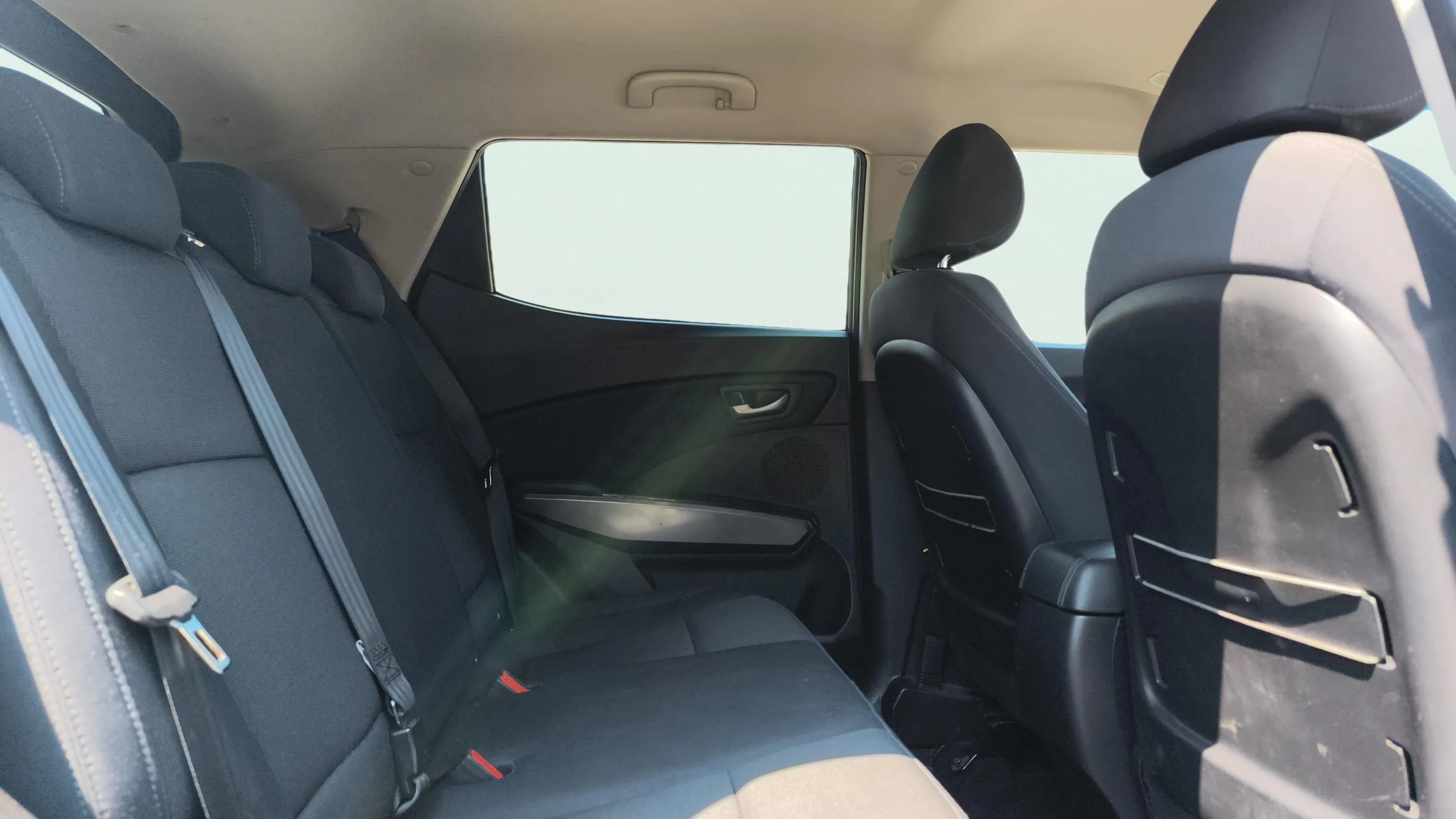 SsangYong Tivoli G15T Limited - foto 14