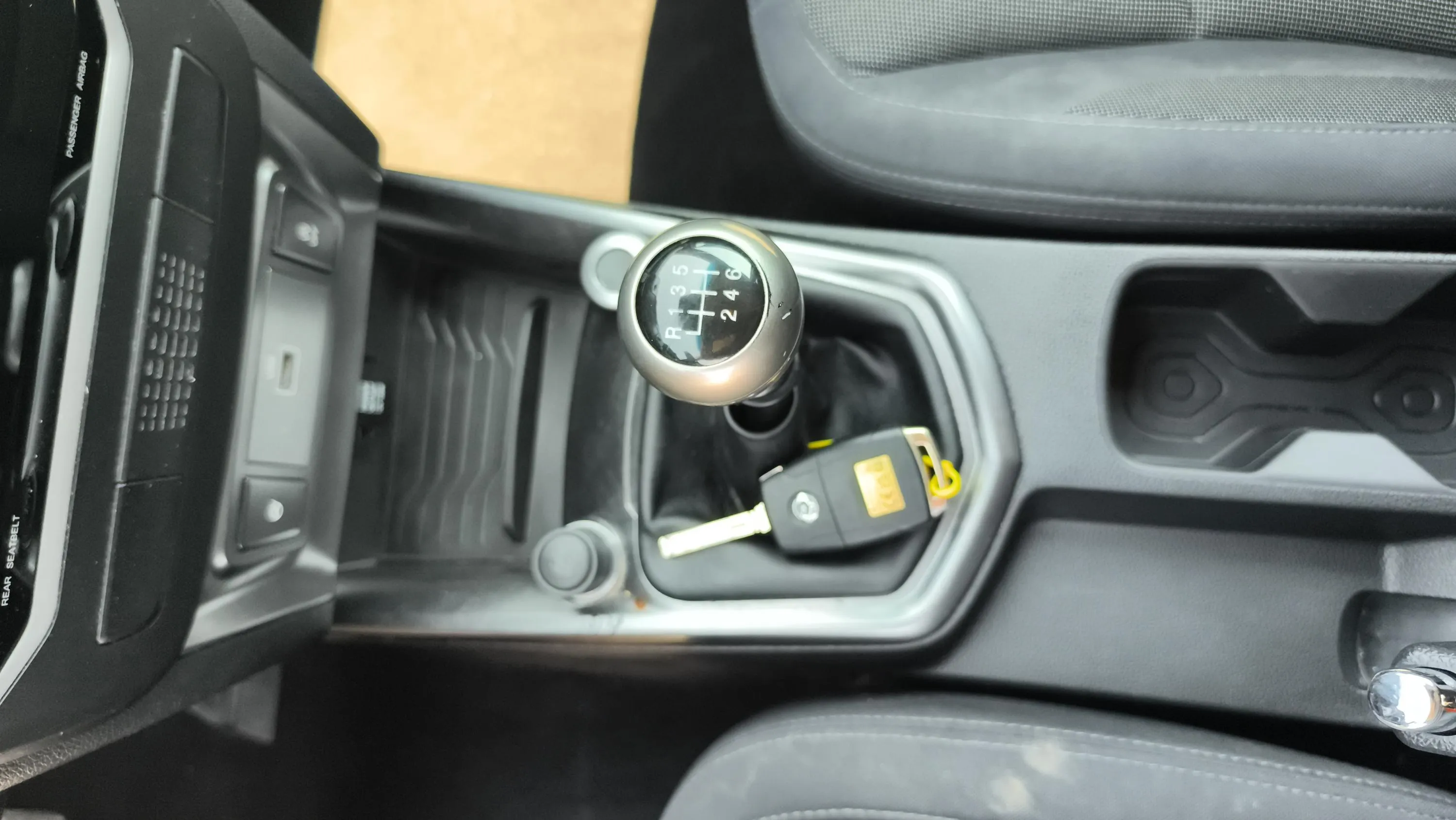 SsangYong Tivoli G15T Limited - foto 20