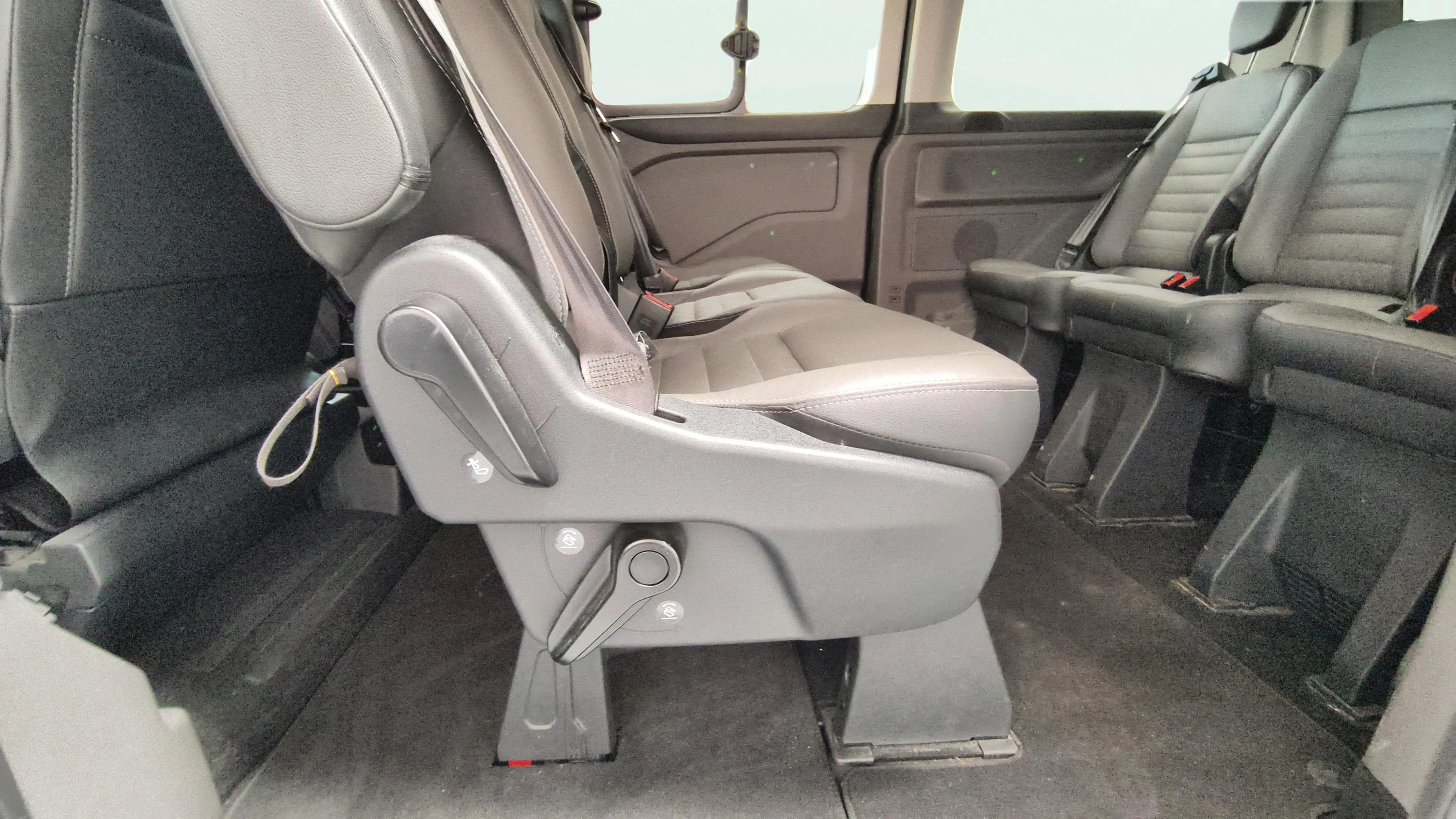 Ford Tourneo Custom 2.0 EcoBlue L1 Titanium 17 - foto 19
