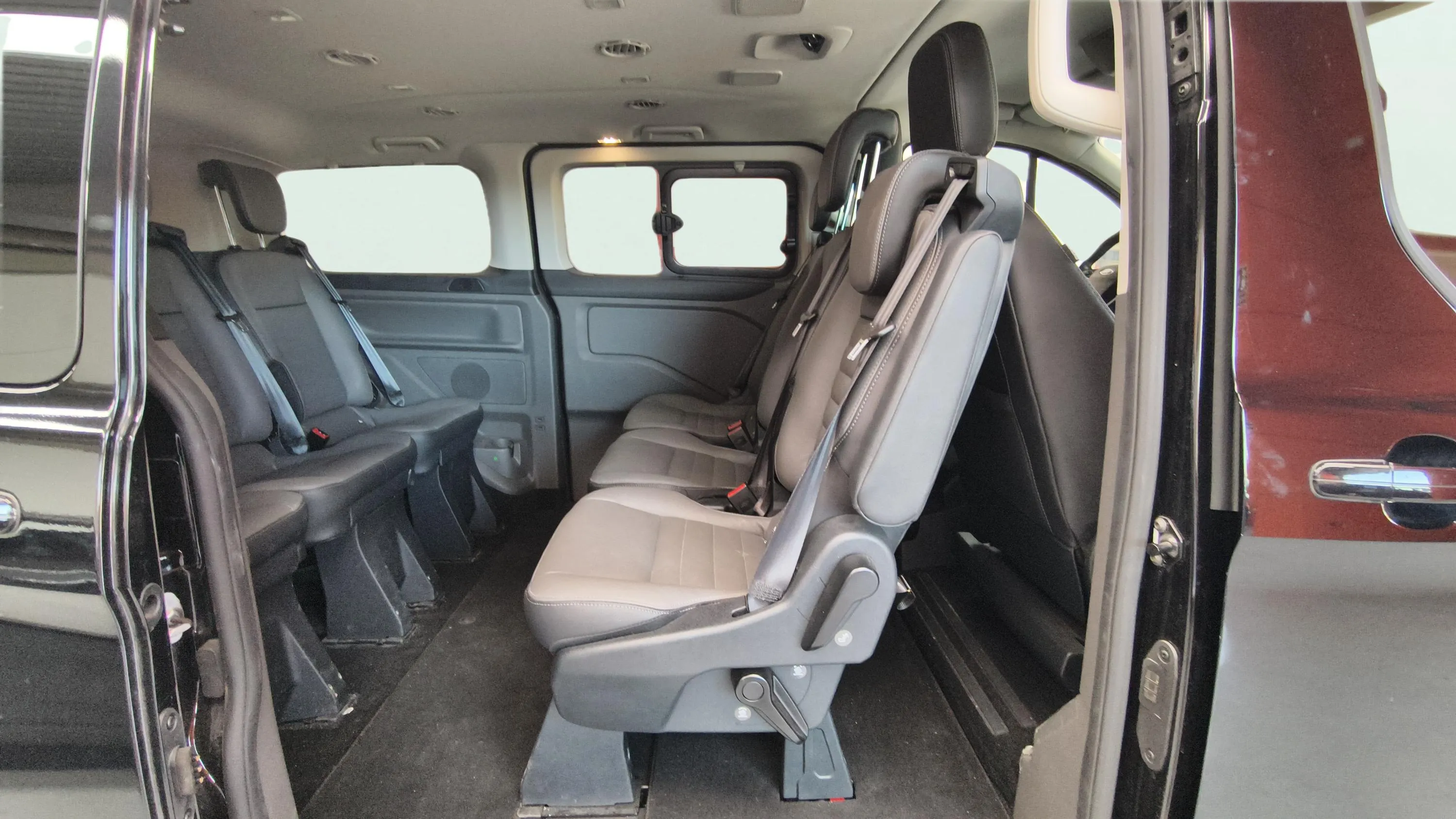 Ford Tourneo Custom 2.0 EcoBlue L1 Titanium 17 - foto 13