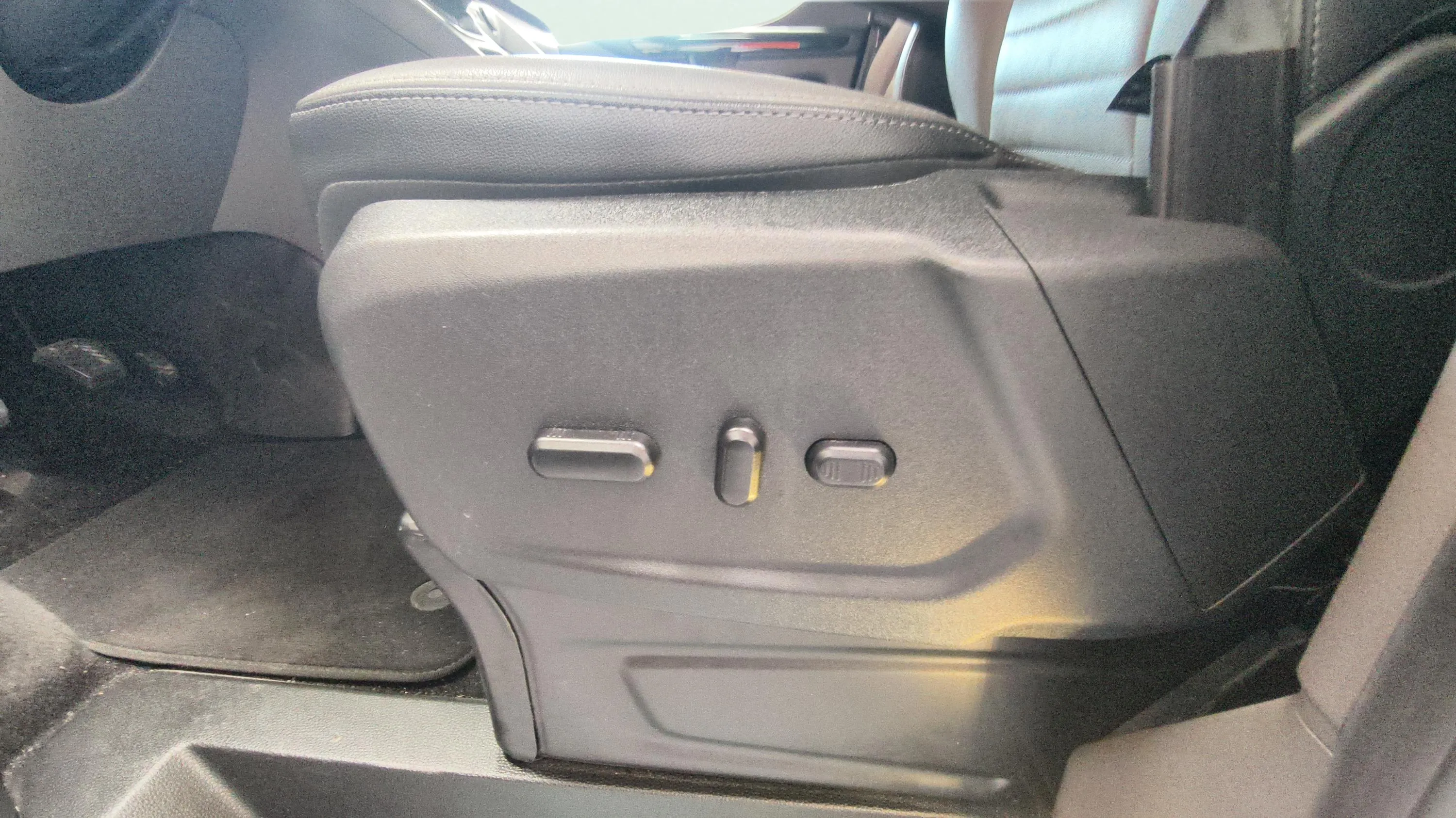 Ford Tourneo Custom 2.0 EcoBlue L1 Titanium 17 - foto 18