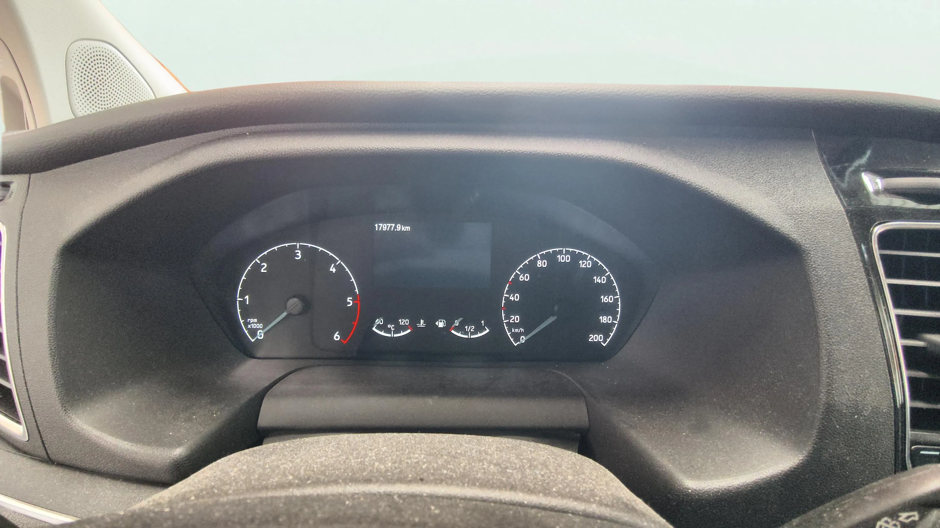 Ford Tourneo Custom 2.0 EcoBlue L1 Titanium 17 - foto 11