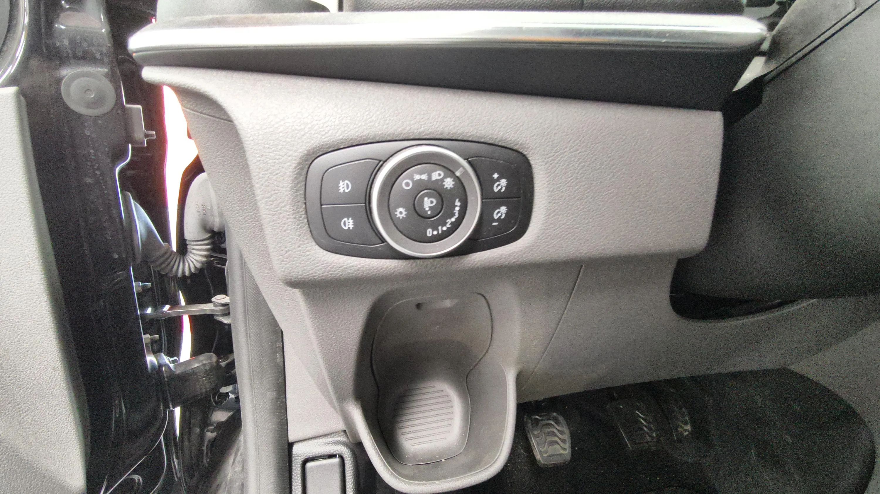 Ford Tourneo Custom 2.0 EcoBlue L1 Titanium 17 - foto 21