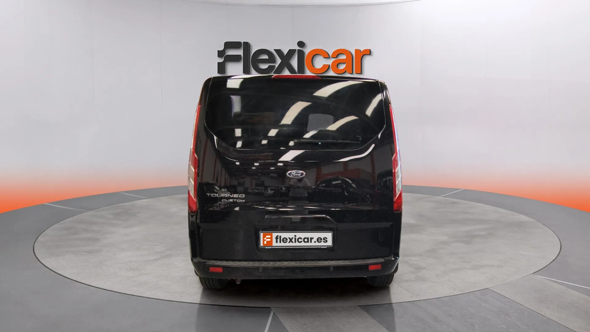 Ford Tourneo Custom 2.0 EcoBlue L1 Titanium 17 - foto 4