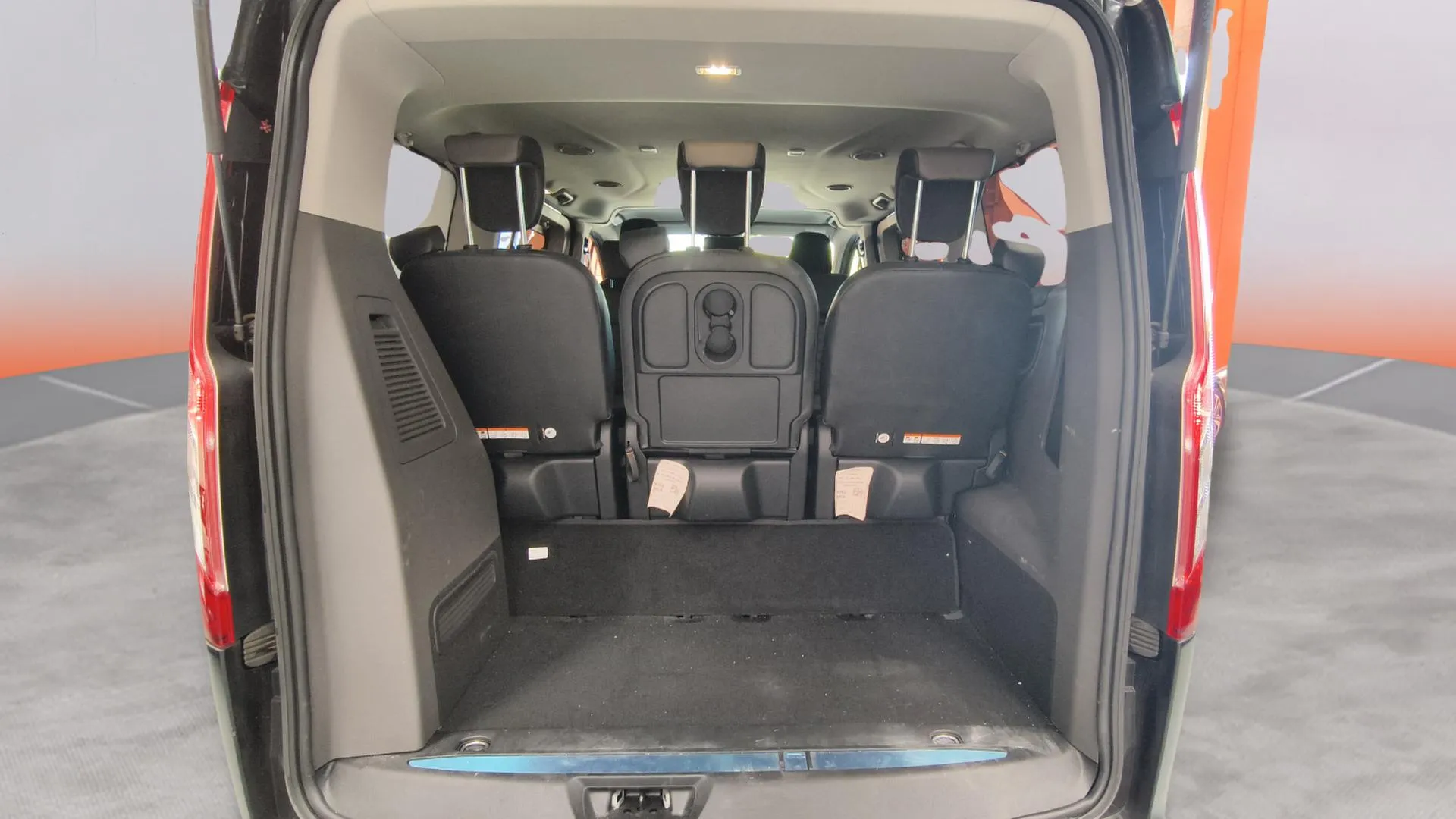 Ford Tourneo Custom 2.0 EcoBlue L1 Titanium 17 - foto 15