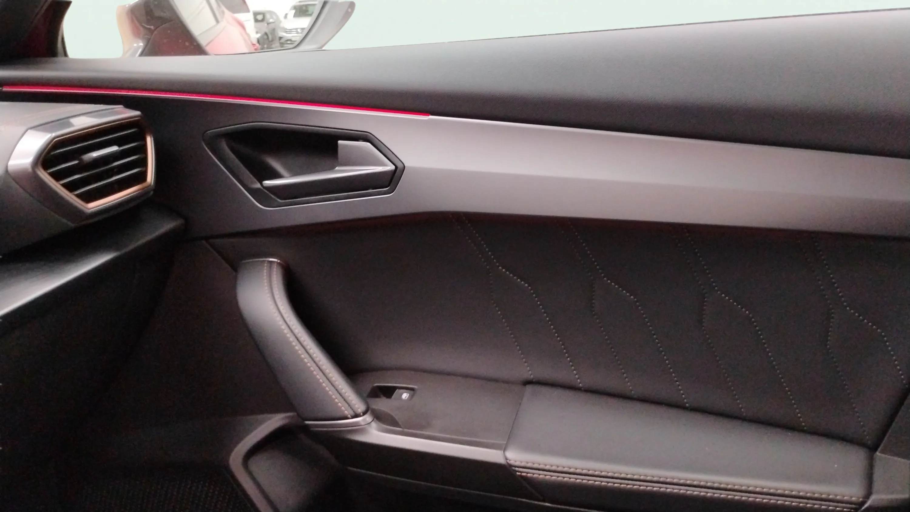Cupra Formentor 1.5 TSI DSG - foto 16