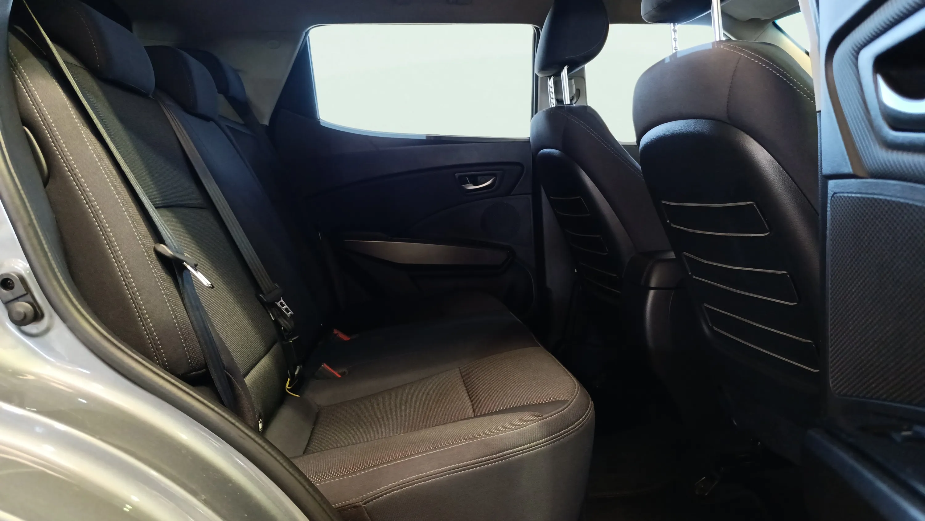 SsangYong Tivoli G15T Limited - foto 33