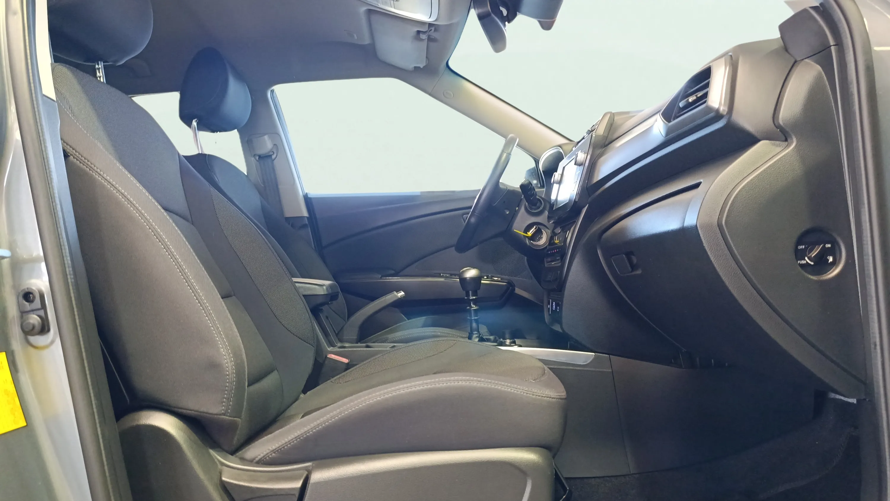 SsangYong Tivoli G15T Limited - foto 31