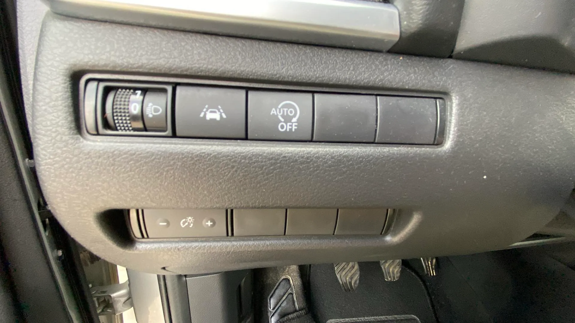 Nissan Qashqai DIG-T N-Connecta - foto 23
