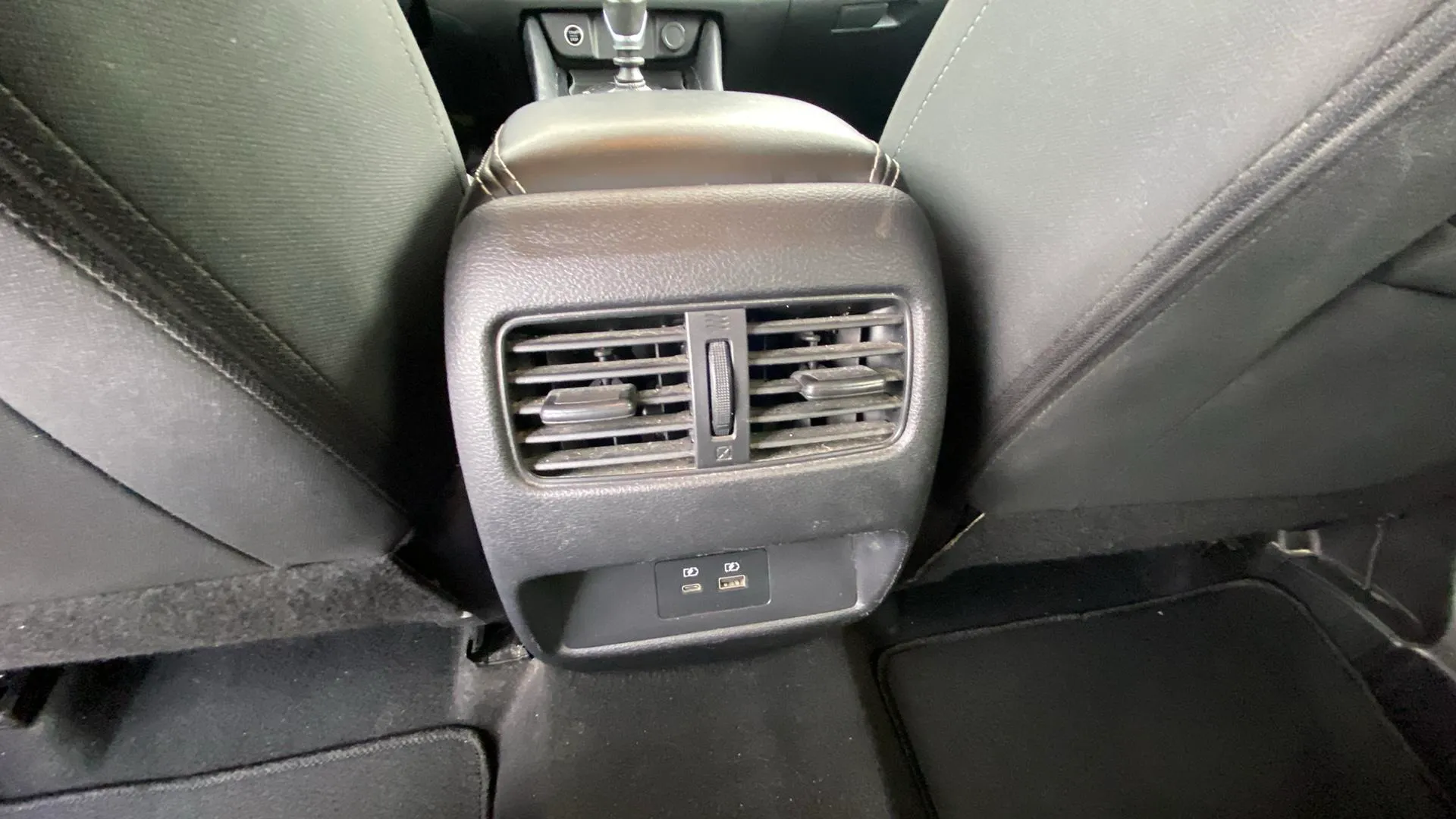Nissan Qashqai DIG-T N-Connecta - foto 22