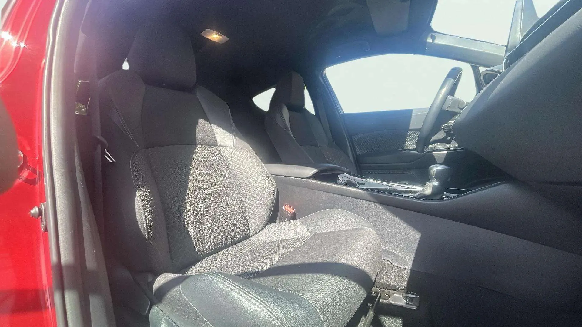 Toyota C-HR 1.8 125H Advance - foto 17