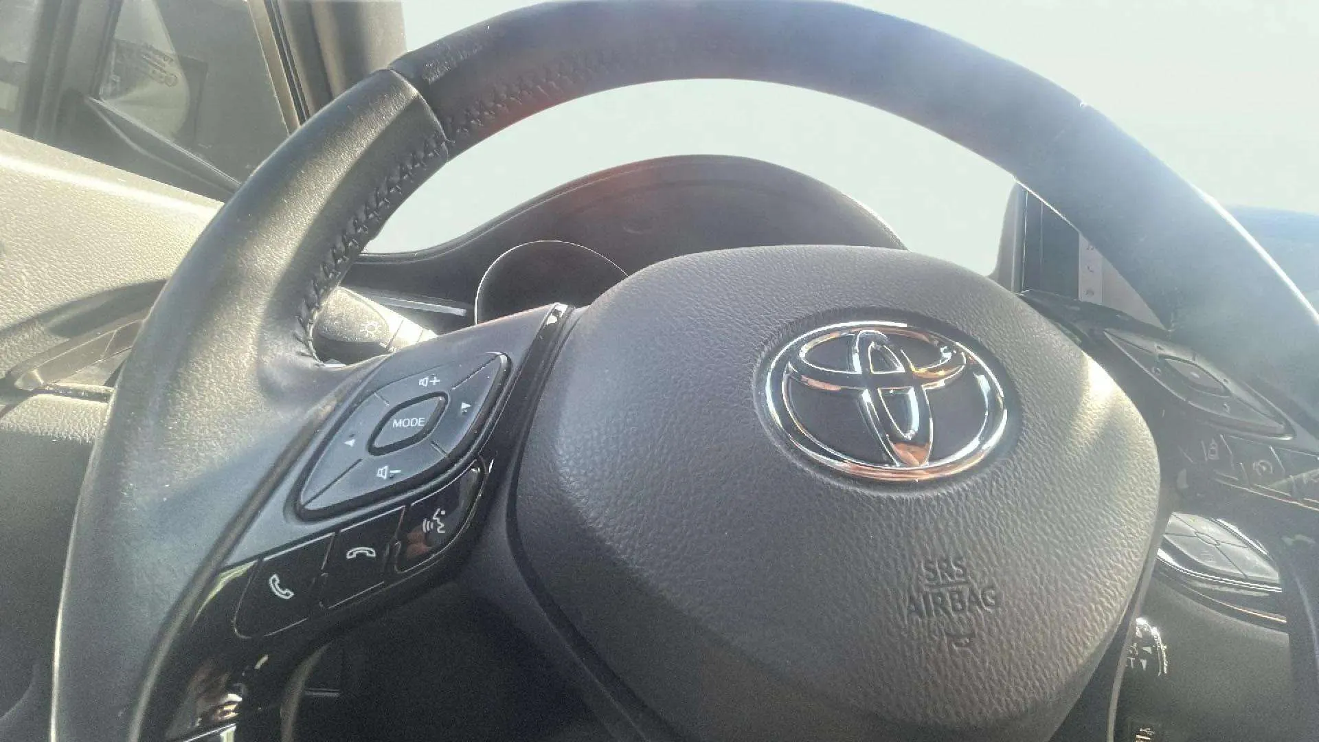 Toyota C-HR 1.8 125H Advance - foto 14