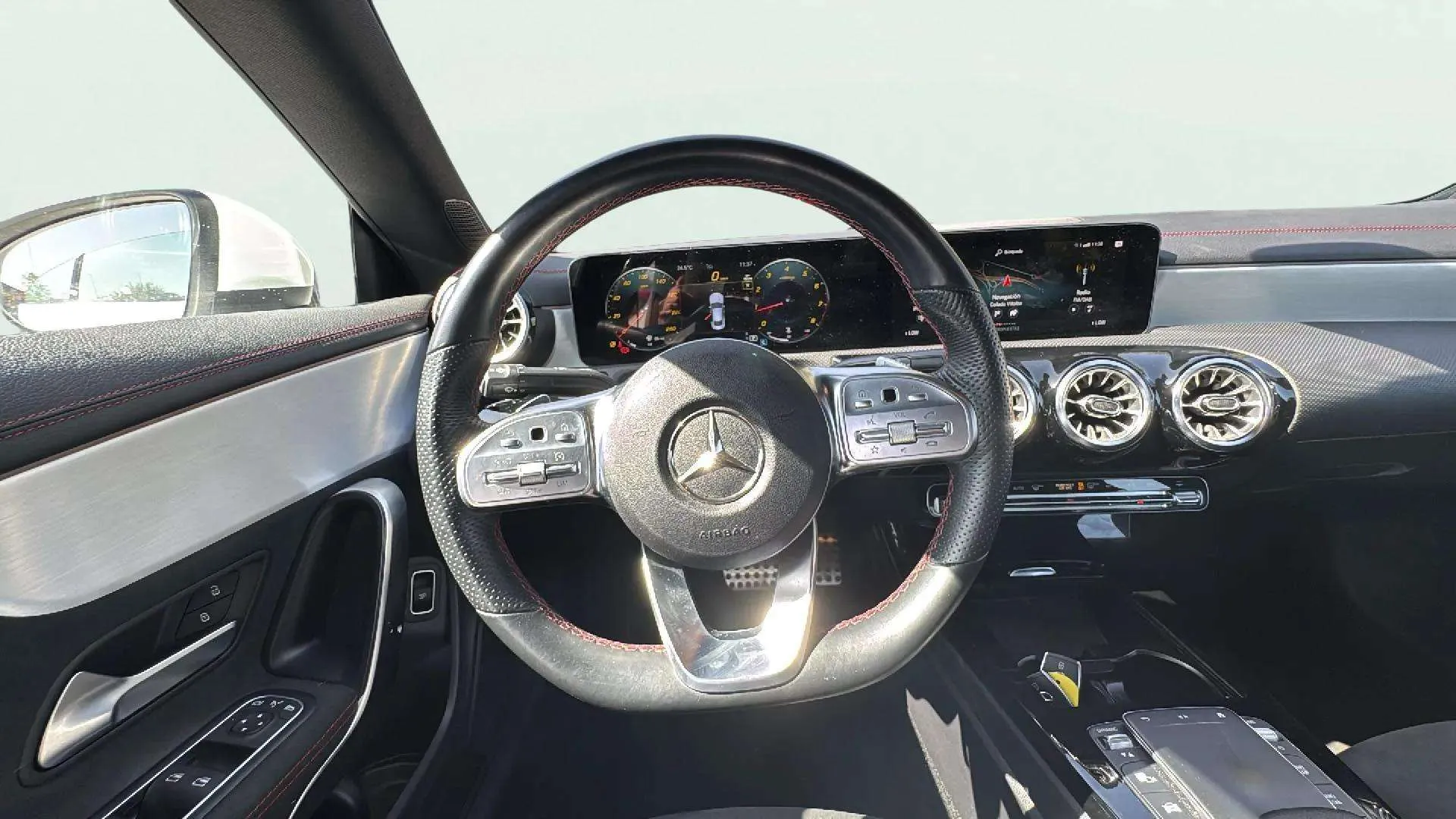 Mercedes-Benz CLA 180 - foto 11