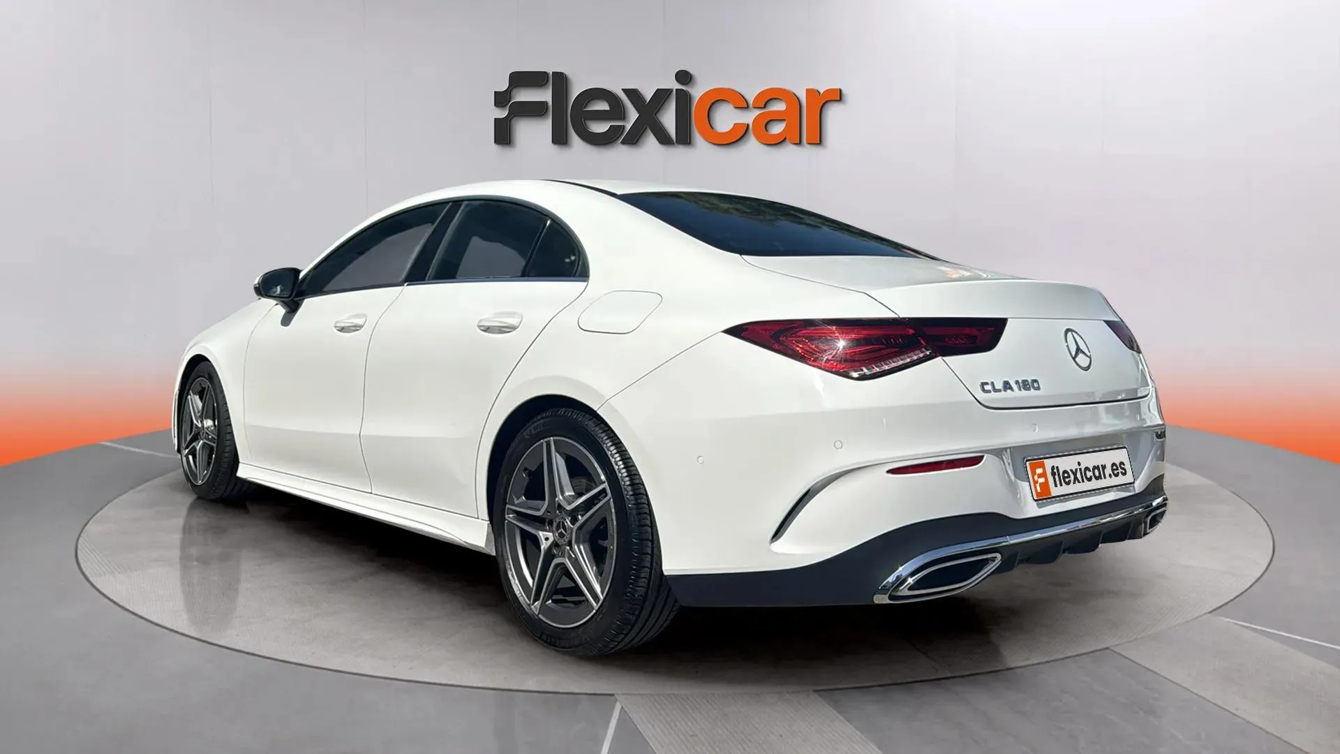Mercedes-Benz CLA 180 - foto 5