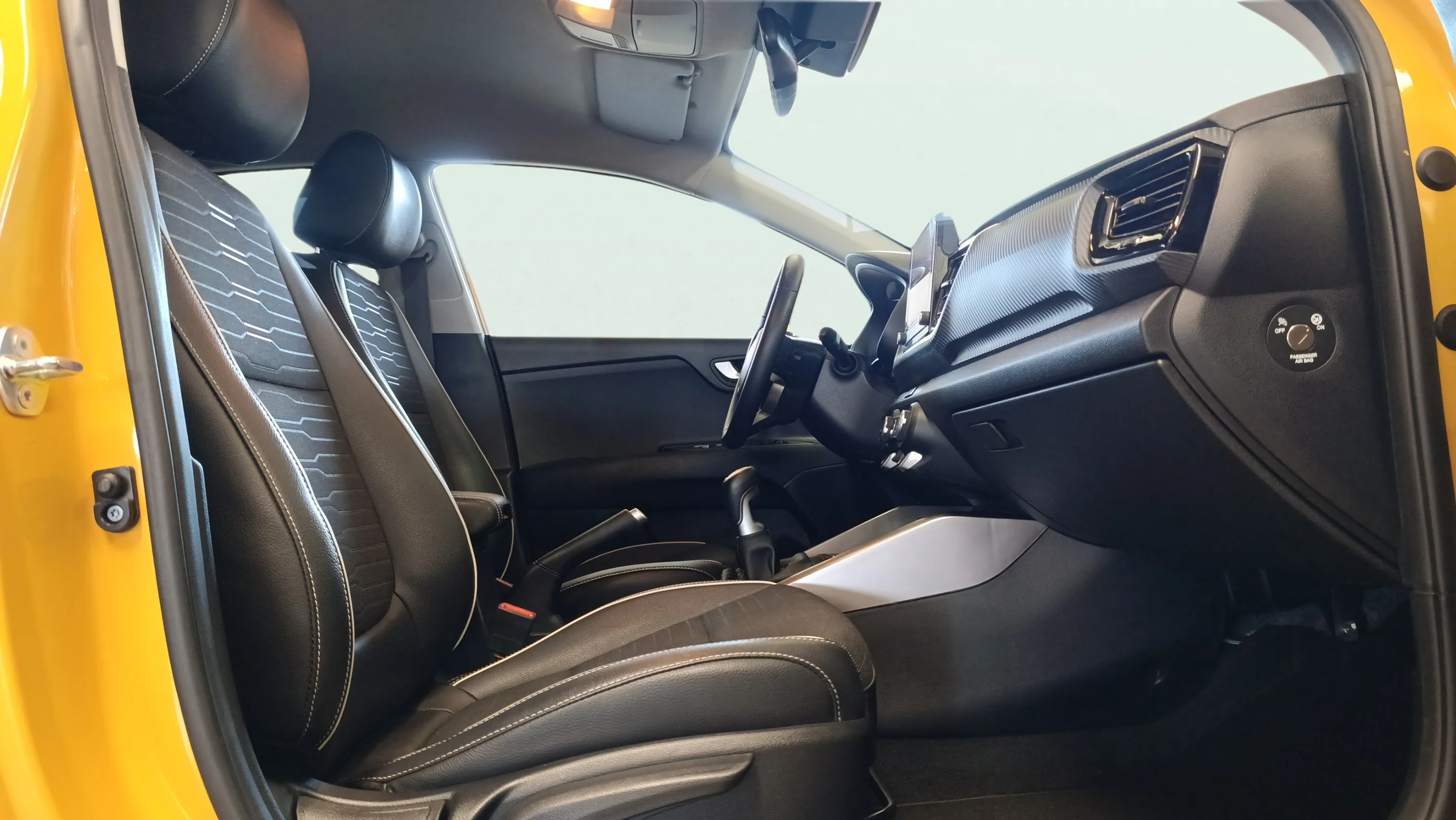 Kia Stonic 1.0 T-GDi MHEV Concept - foto 33