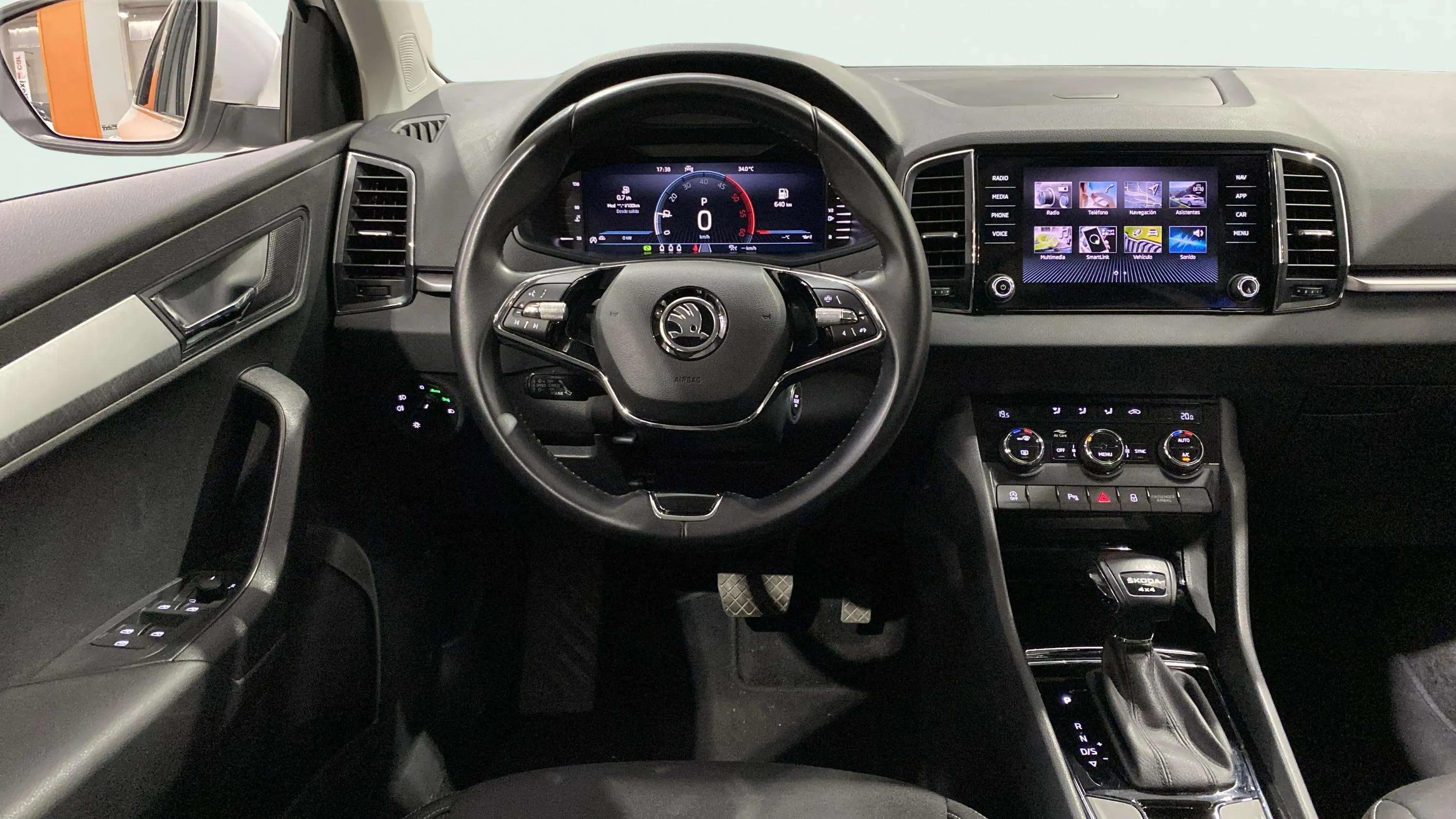 Škoda Karoq 2.0 TDI DSG 4x4 Ambition - foto 13