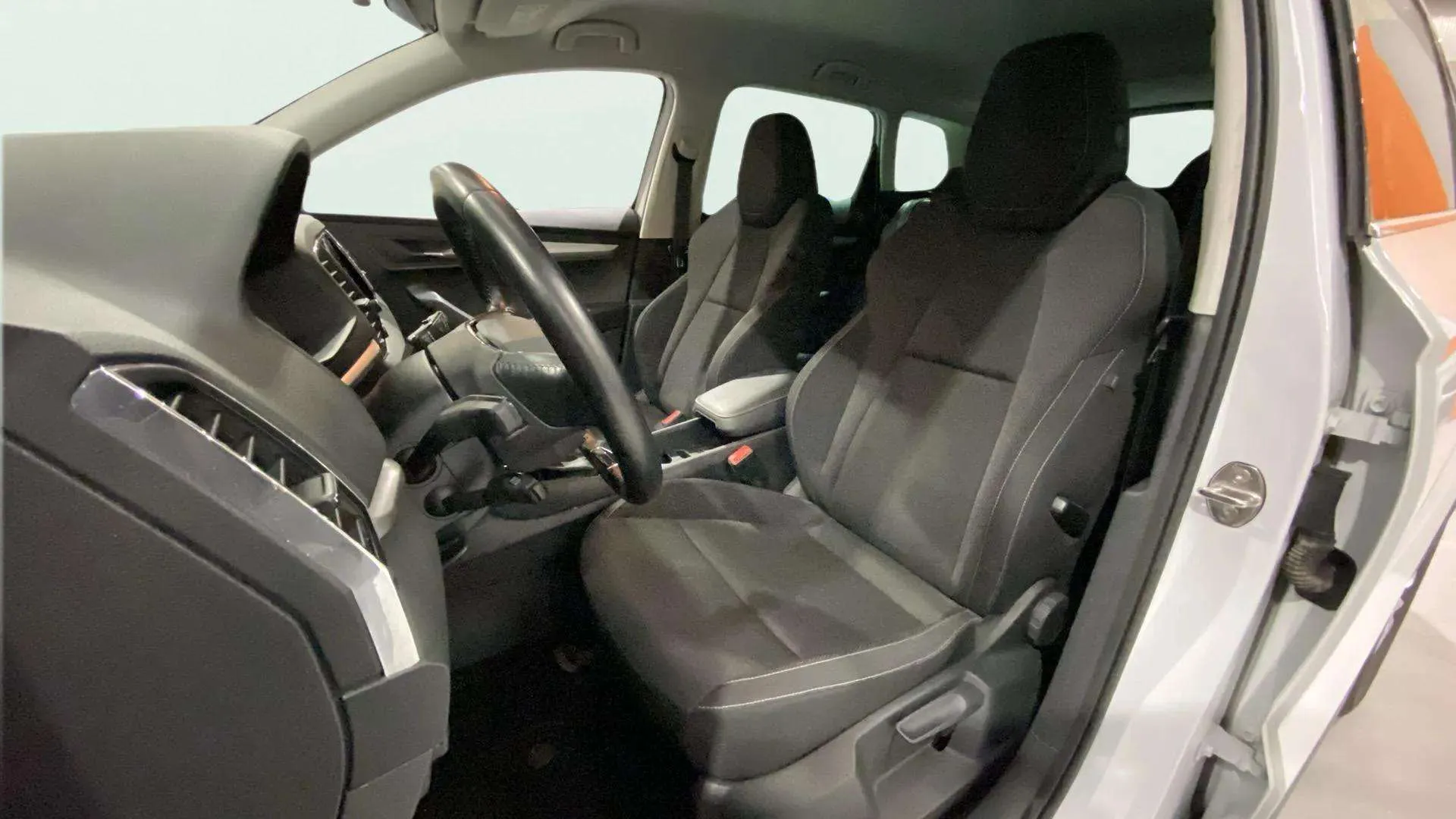 Škoda Karoq 2.0 TDI DSG 4x4 Ambition - foto 8
