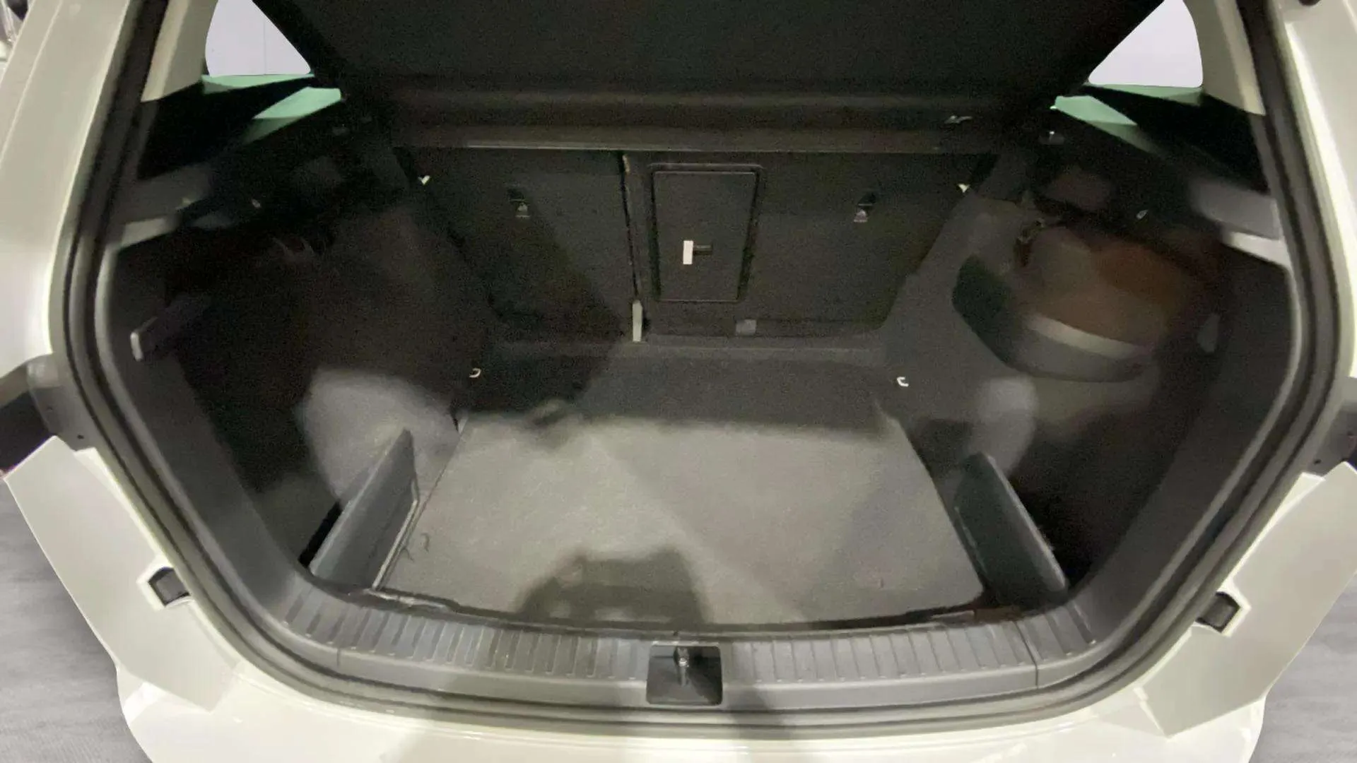 Škoda Karoq 2.0 TDI DSG 4x4 Ambition - foto 7