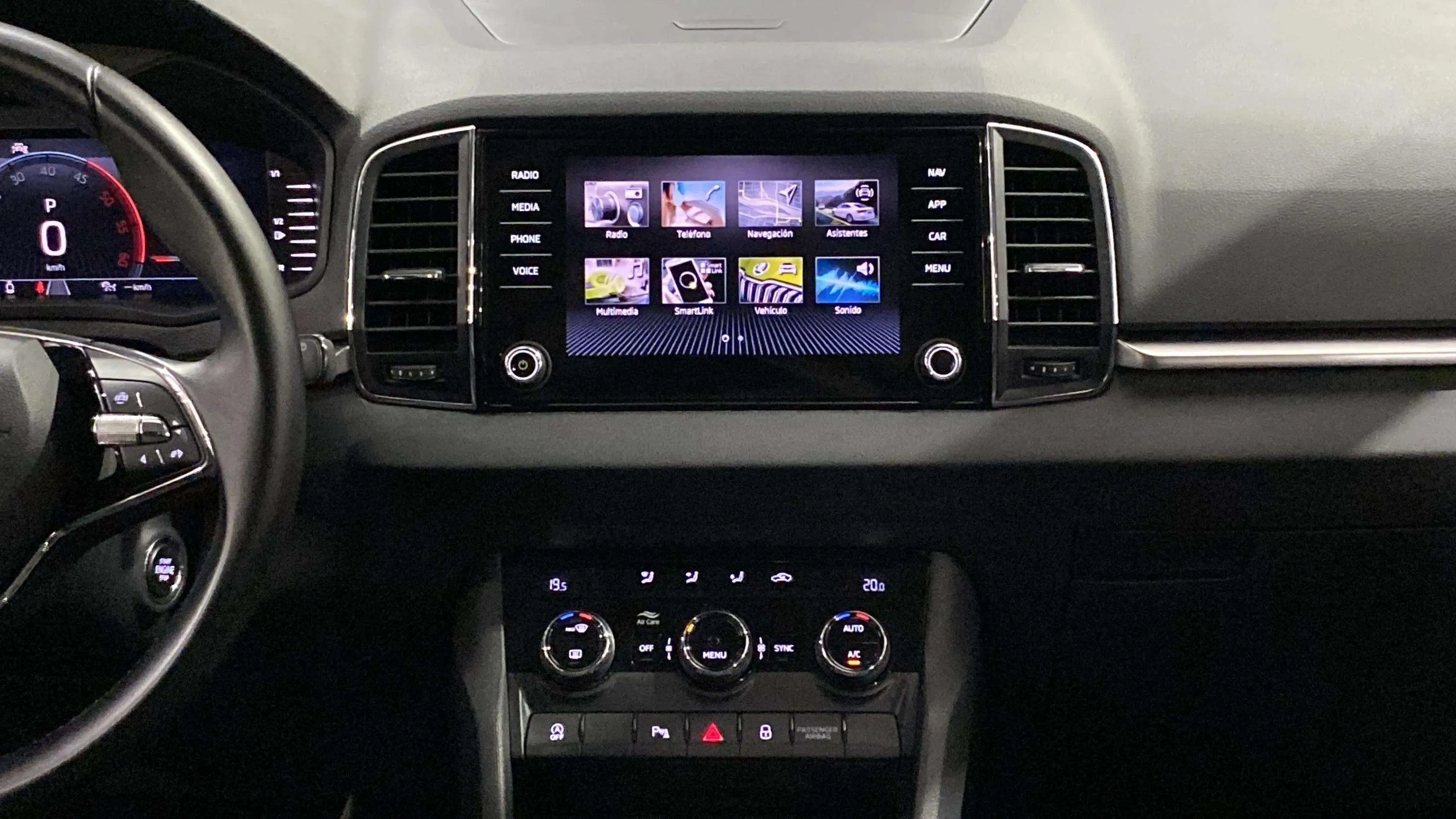 Škoda Karoq 2.0 TDI DSG 4x4 Ambition - foto 21