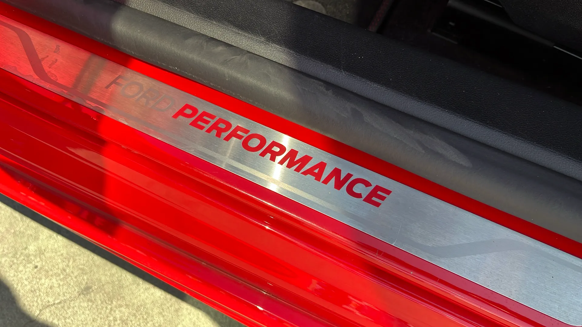 Ford Focus ST 2.3 EcoBoost - foto 7