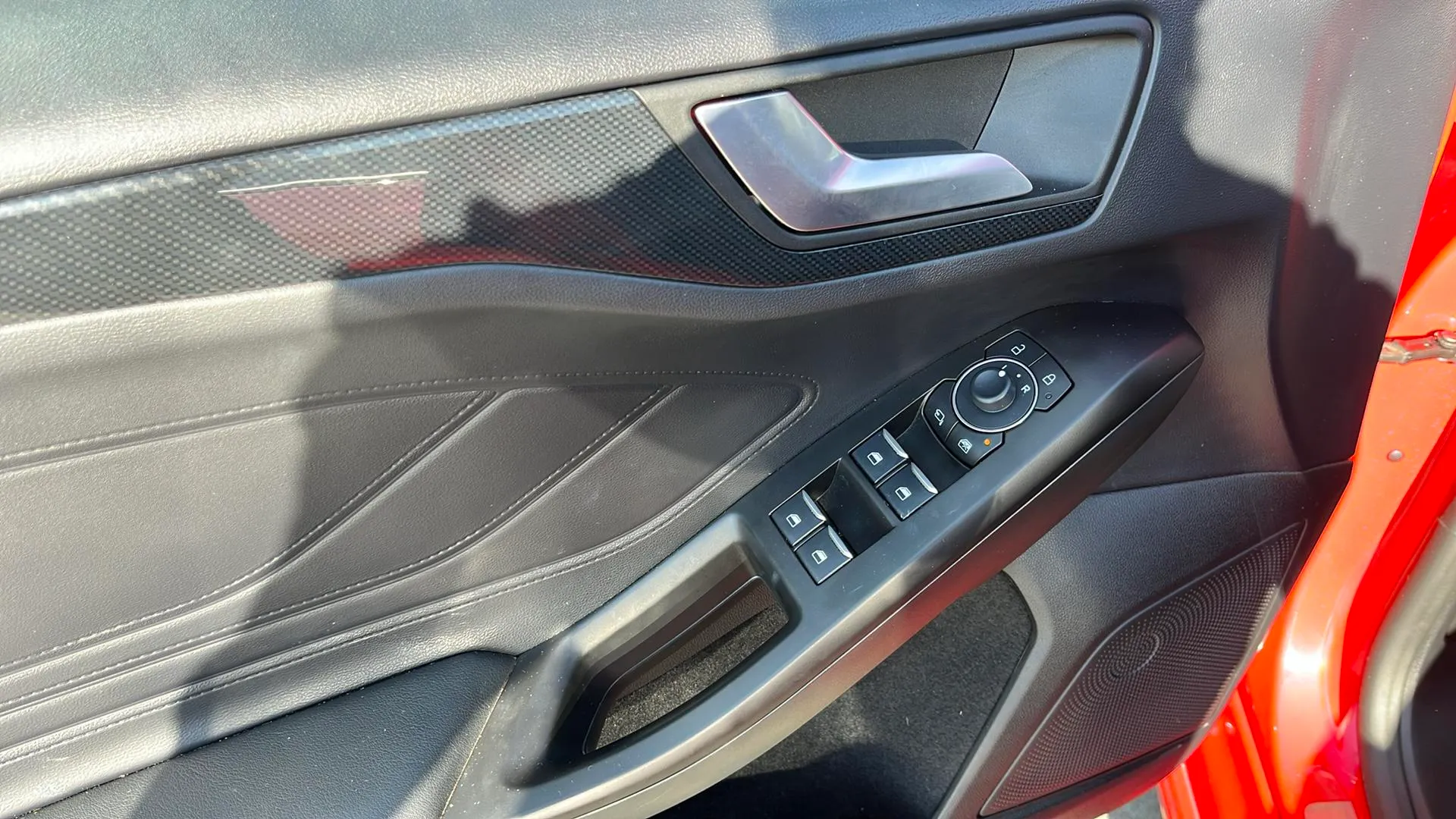 Ford Focus ST 2.3 EcoBoost - foto 8