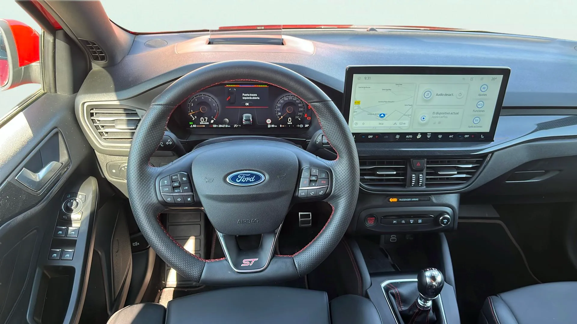 Ford Focus ST 2.3 EcoBoost - foto 11