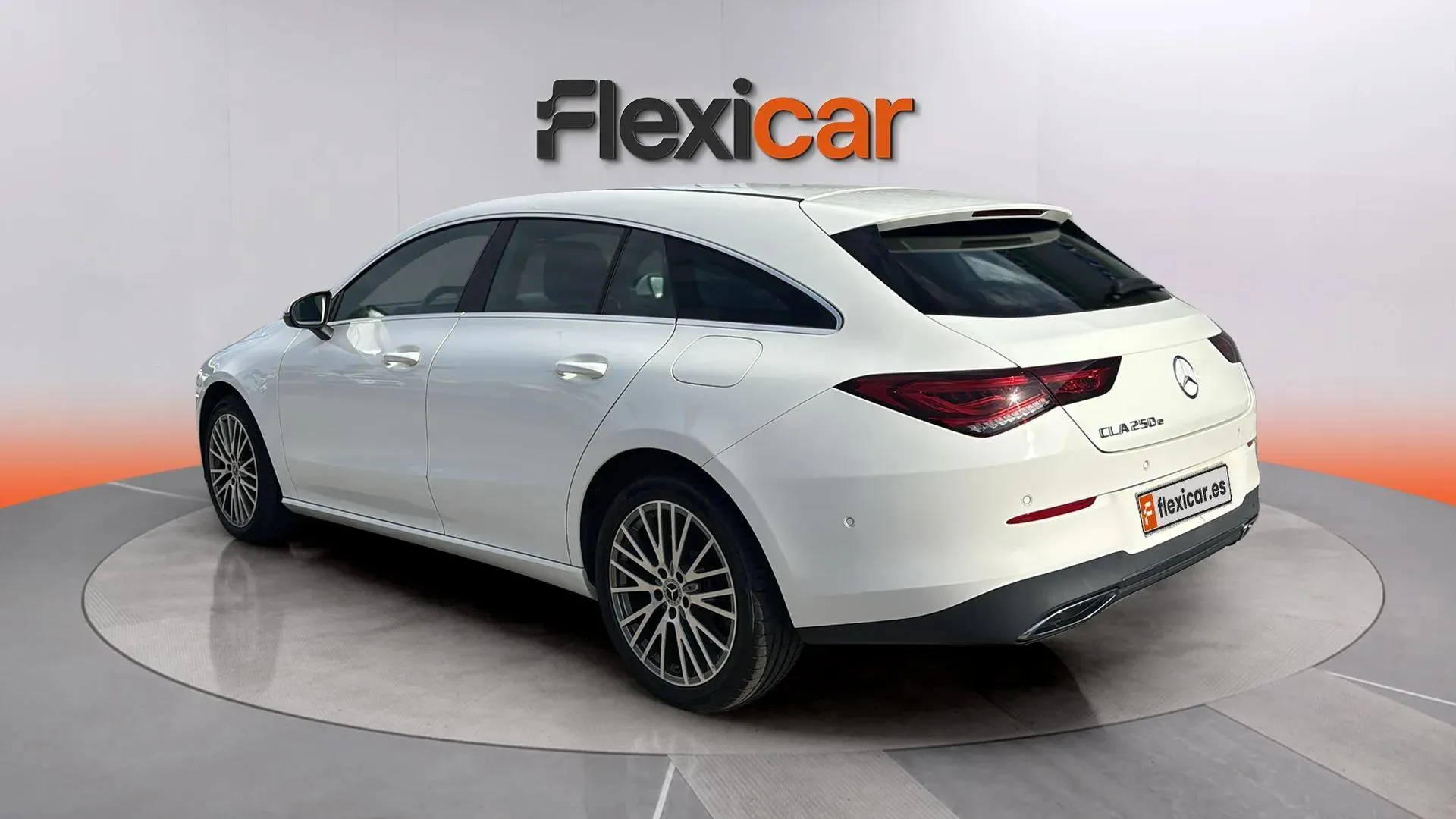 Mercedes-Benz CLA 250 e Shooting Brake - foto 5