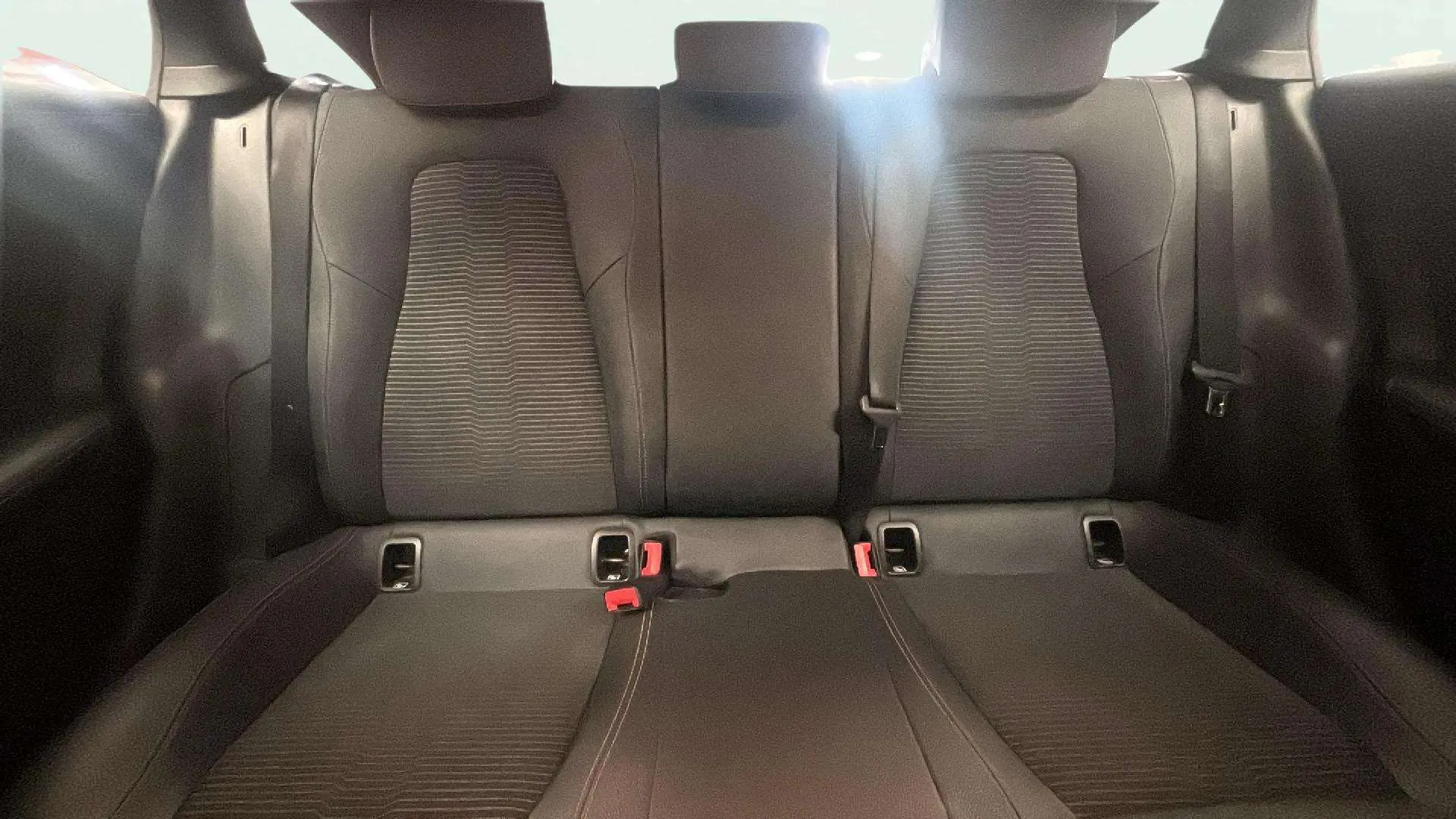 Mercedes-Benz CLA 250 e Shooting Brake - foto 16