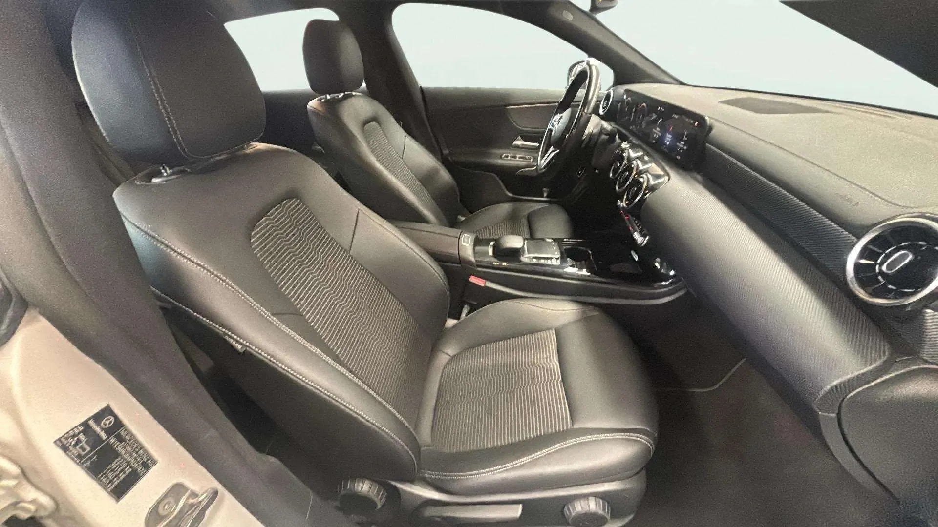 Mercedes-Benz CLA 250 e Shooting Brake - foto 15