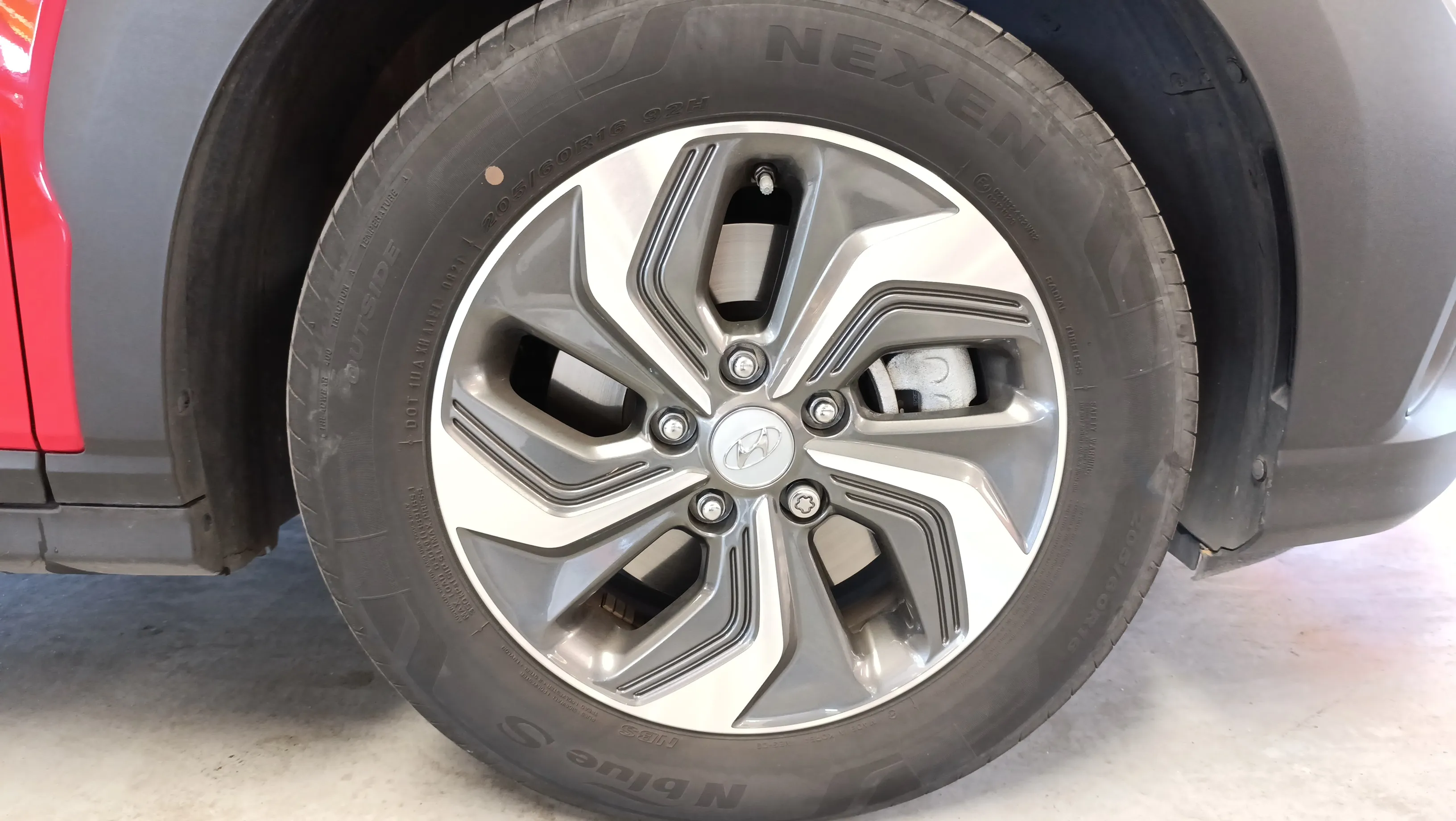 Hyundai Kona 1.6 GDI HEV Maxx DCT - foto 36