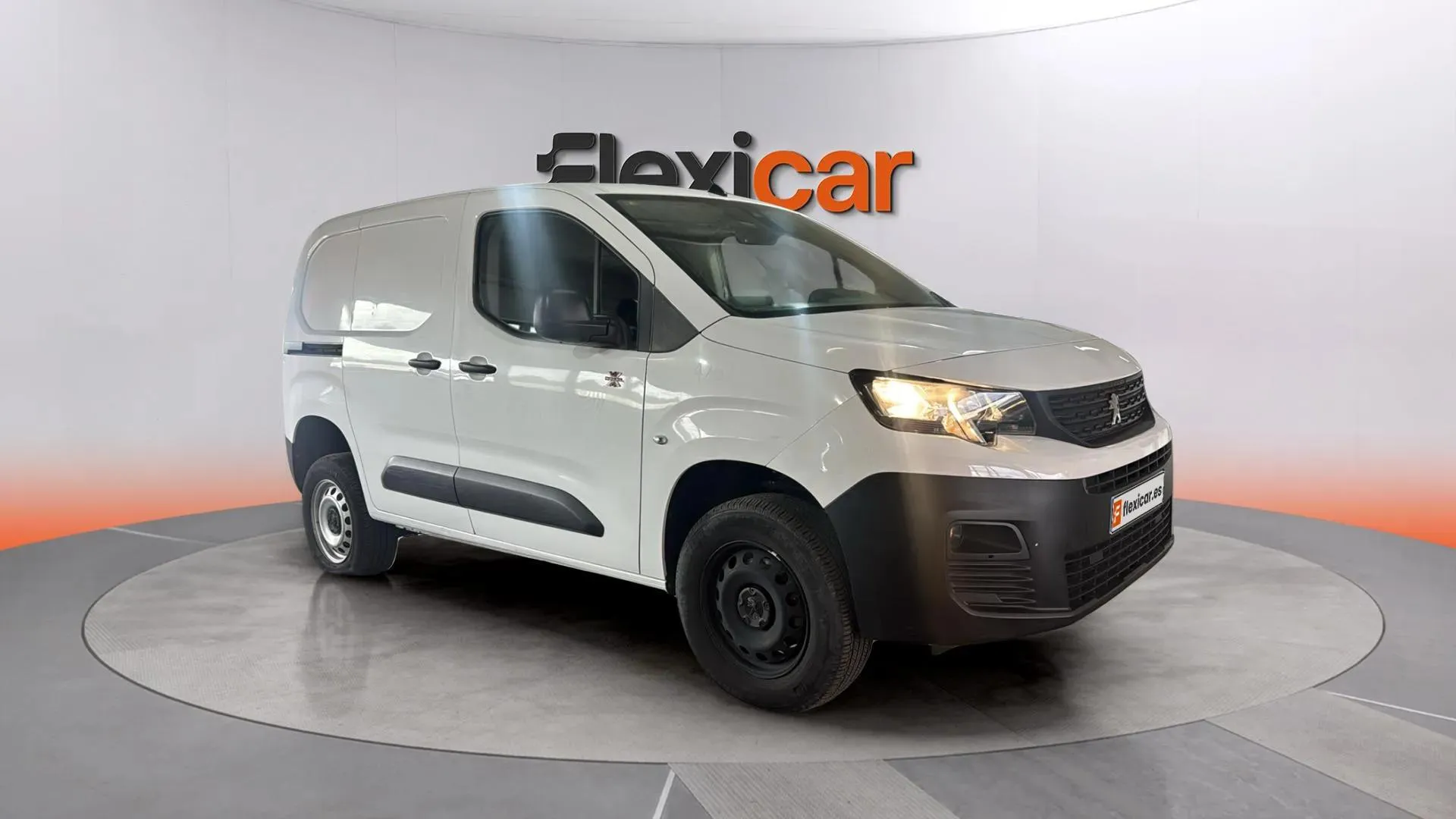 Peugeot Partner Premium Dangel STD 600kg BlueHDi