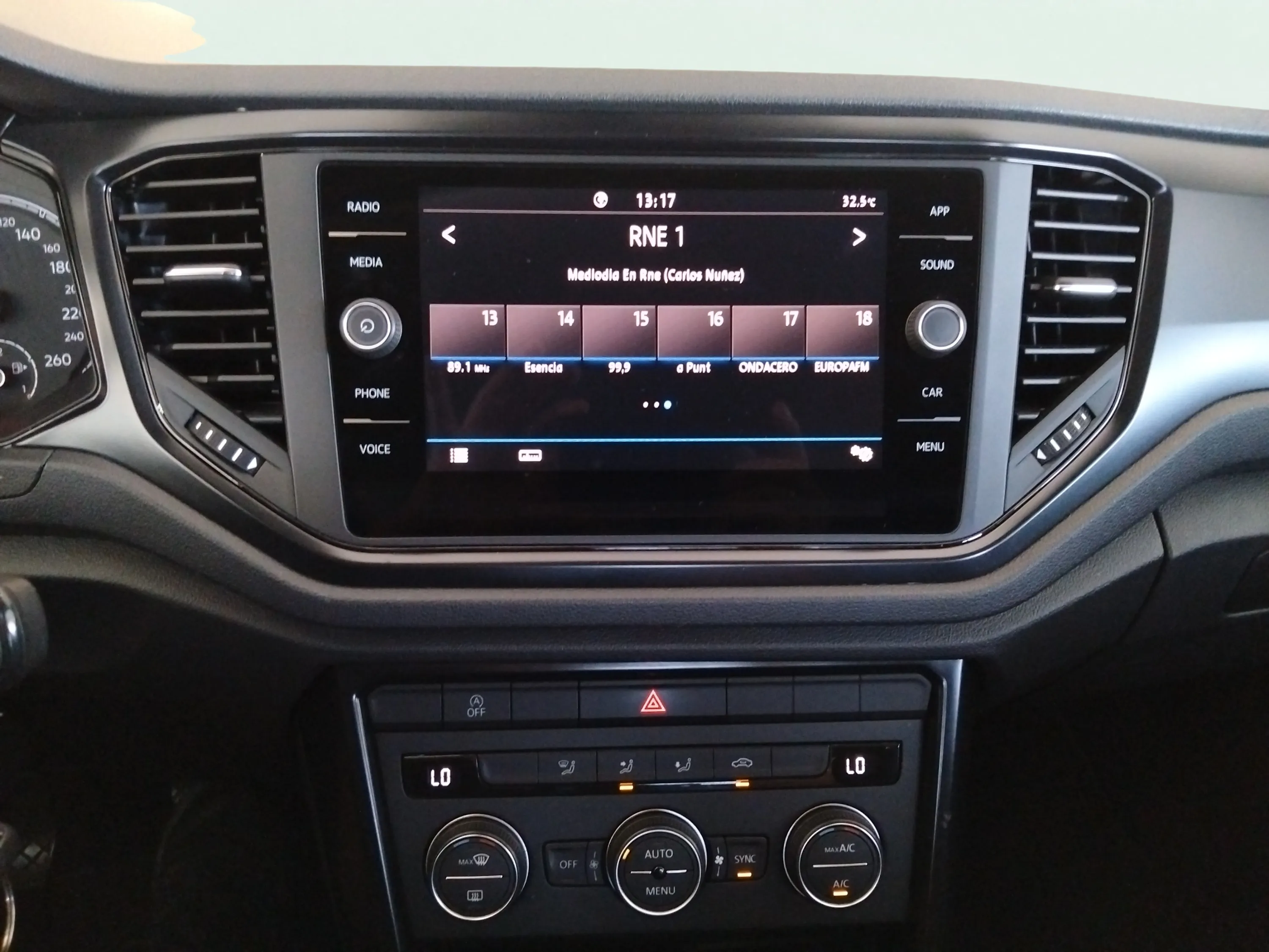 Volkswagen T-Roc Advance 1.6 TDI - foto 16