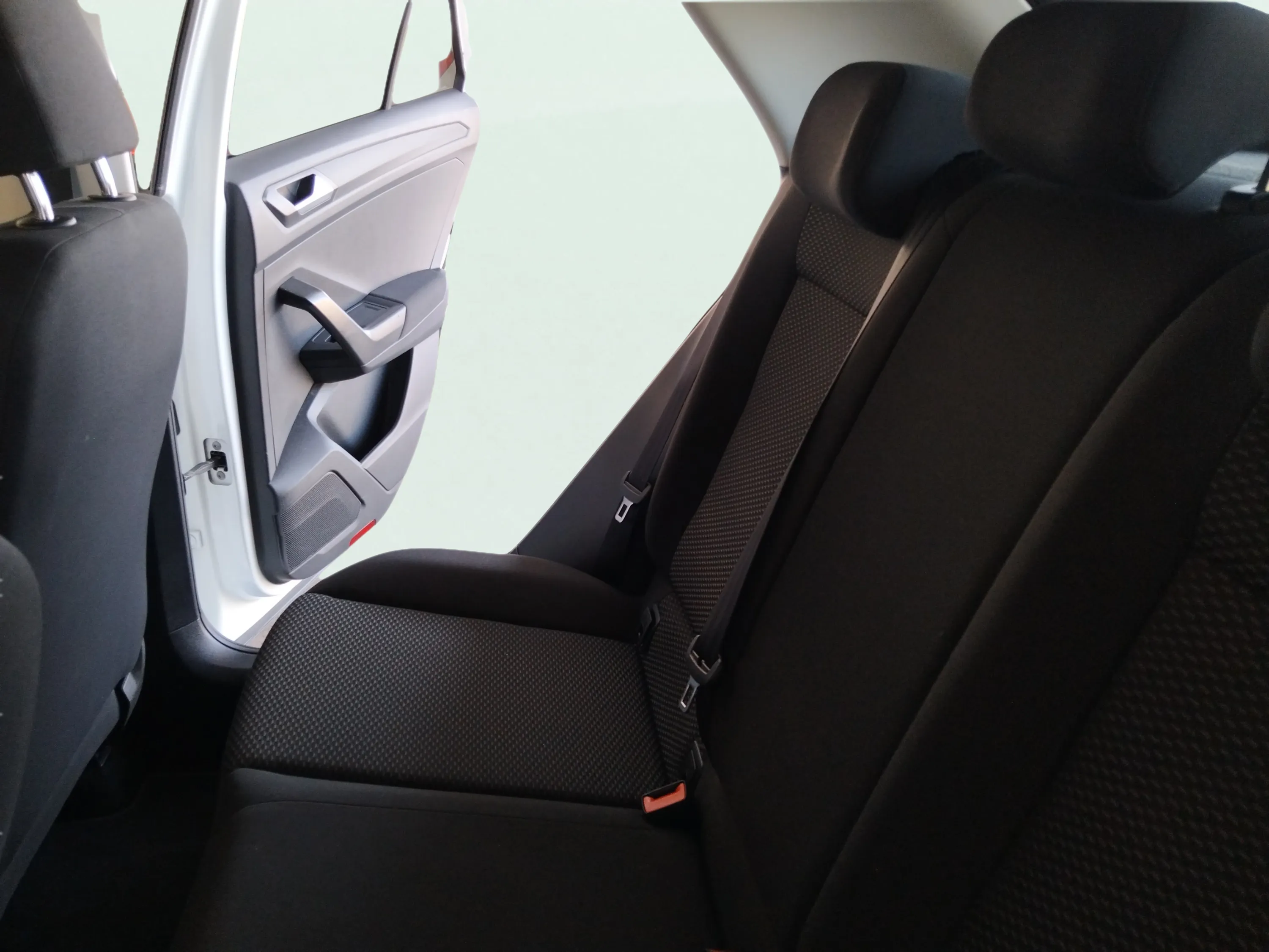 Volkswagen T-Roc Advance 1.6 TDI - foto 15