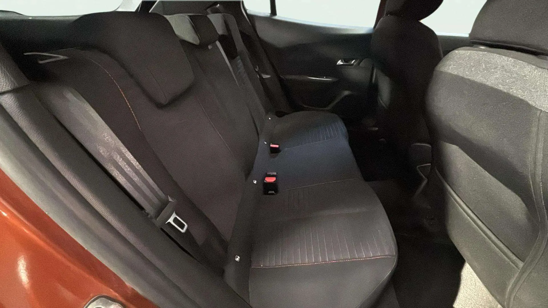 Peugeot 2008 Active Pack PureTech 100 - foto 28
