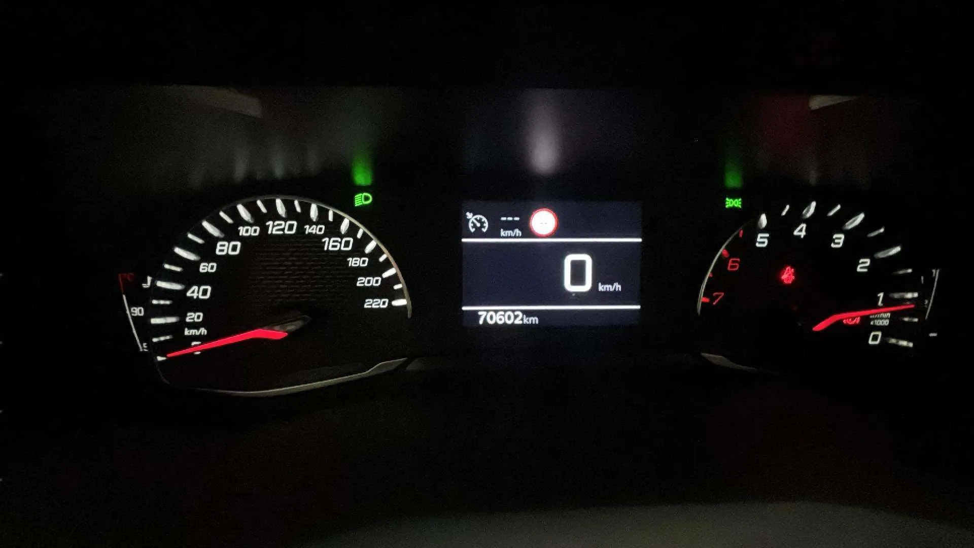 Peugeot 2008 Active Pack PureTech 100 - foto 11