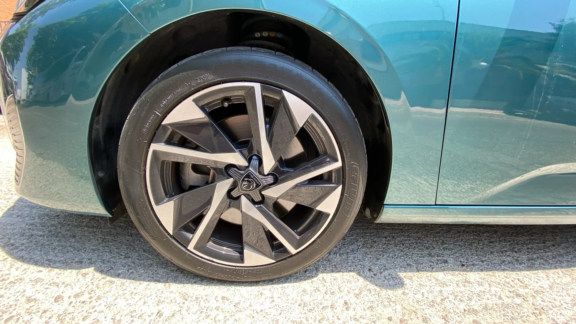 Peugeot 308 Allure Hybrid 180 eEAT8 - foto 23