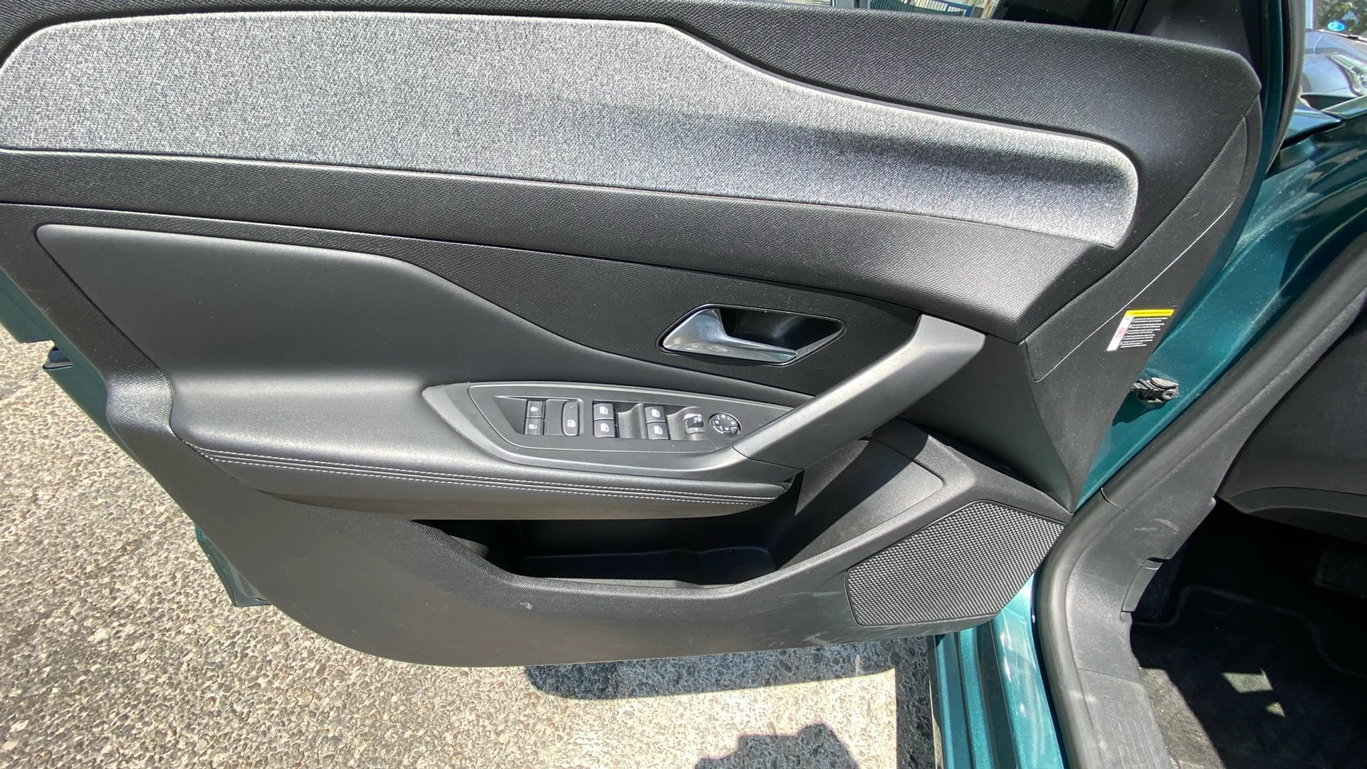 Peugeot 308 Allure Hybrid 180 eEAT8 - foto 19