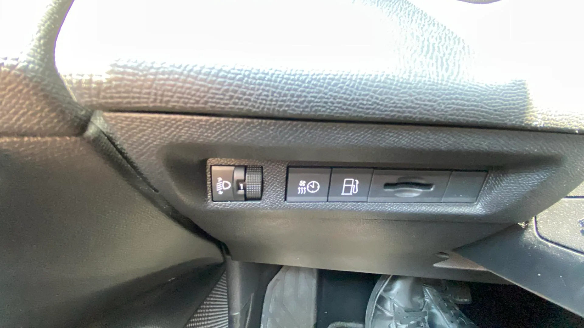 Peugeot 308 Allure Hybrid 180 eEAT8 - foto 20
