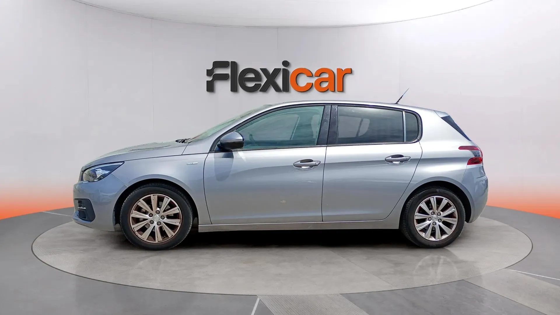 Peugeot 308 Allure 1.2 PureTech EAT8 - foto 4