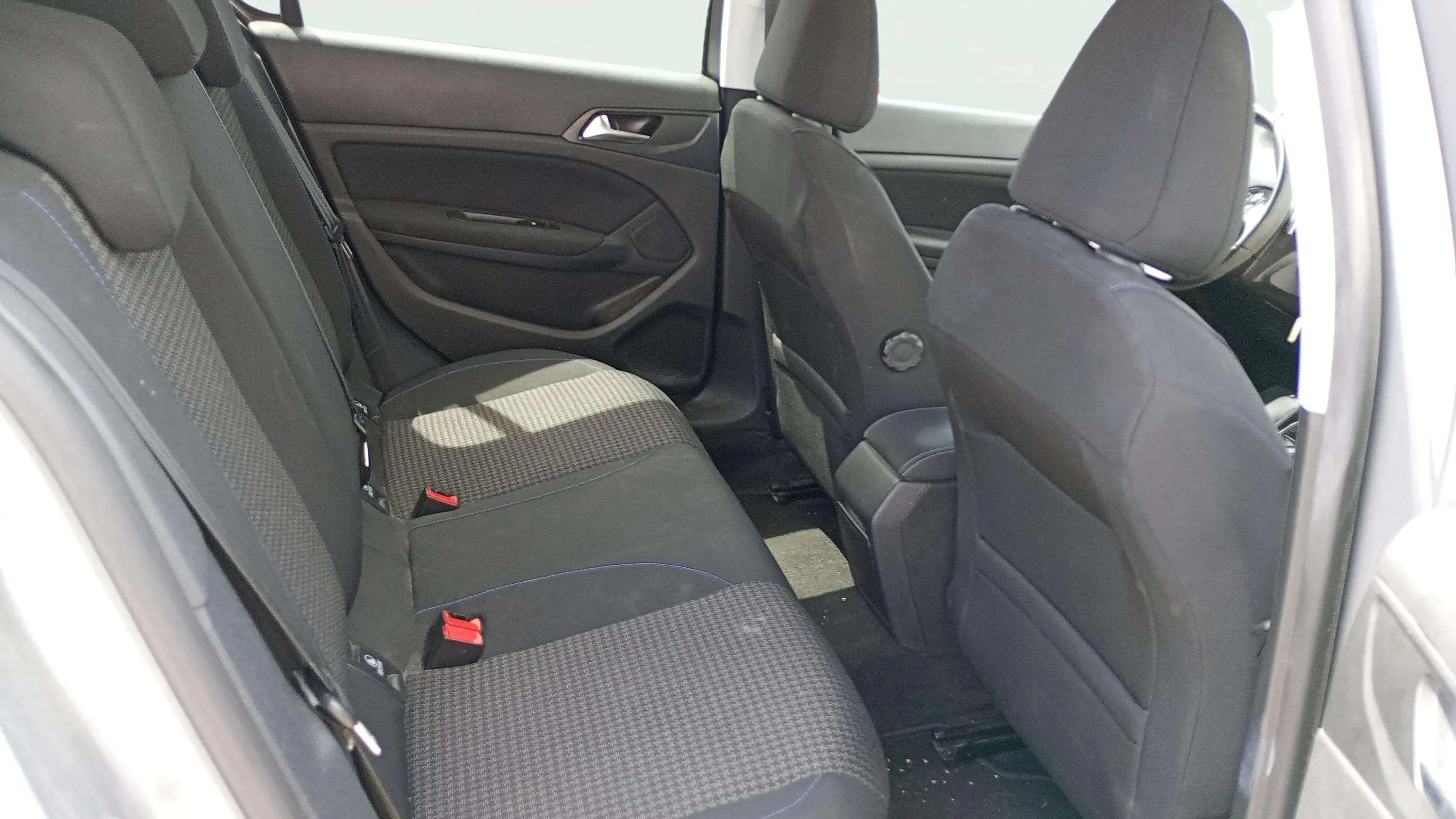Peugeot 308 Allure 1.2 PureTech EAT8 - foto 14