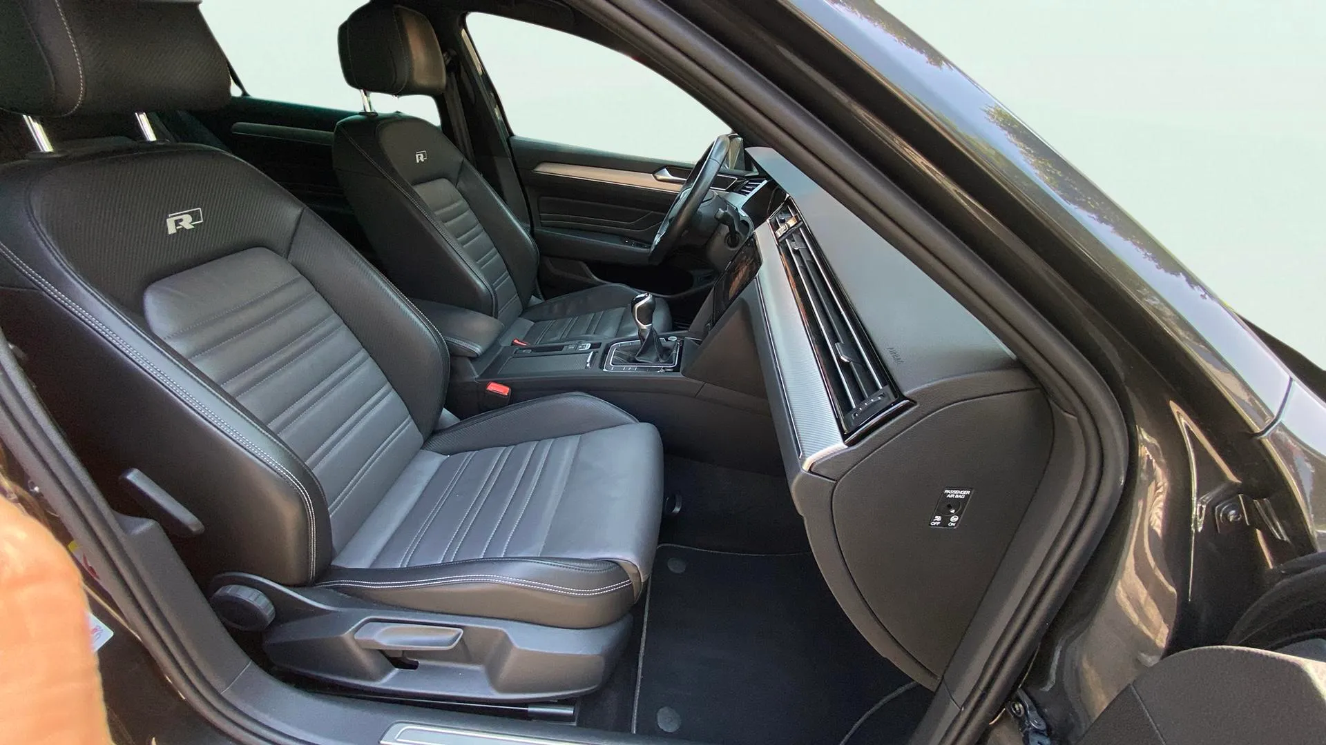 Volkswagen Passat R-Line 1.5 TSI - foto 12