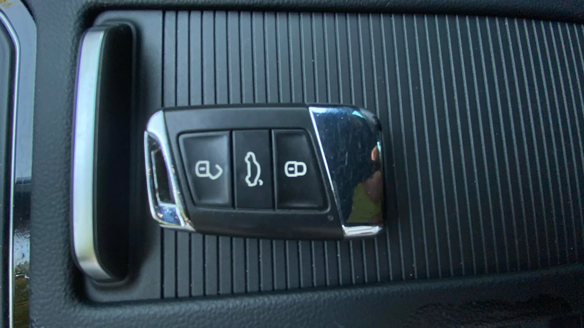 Volkswagen Passat R-Line 1.5 TSI - foto 20