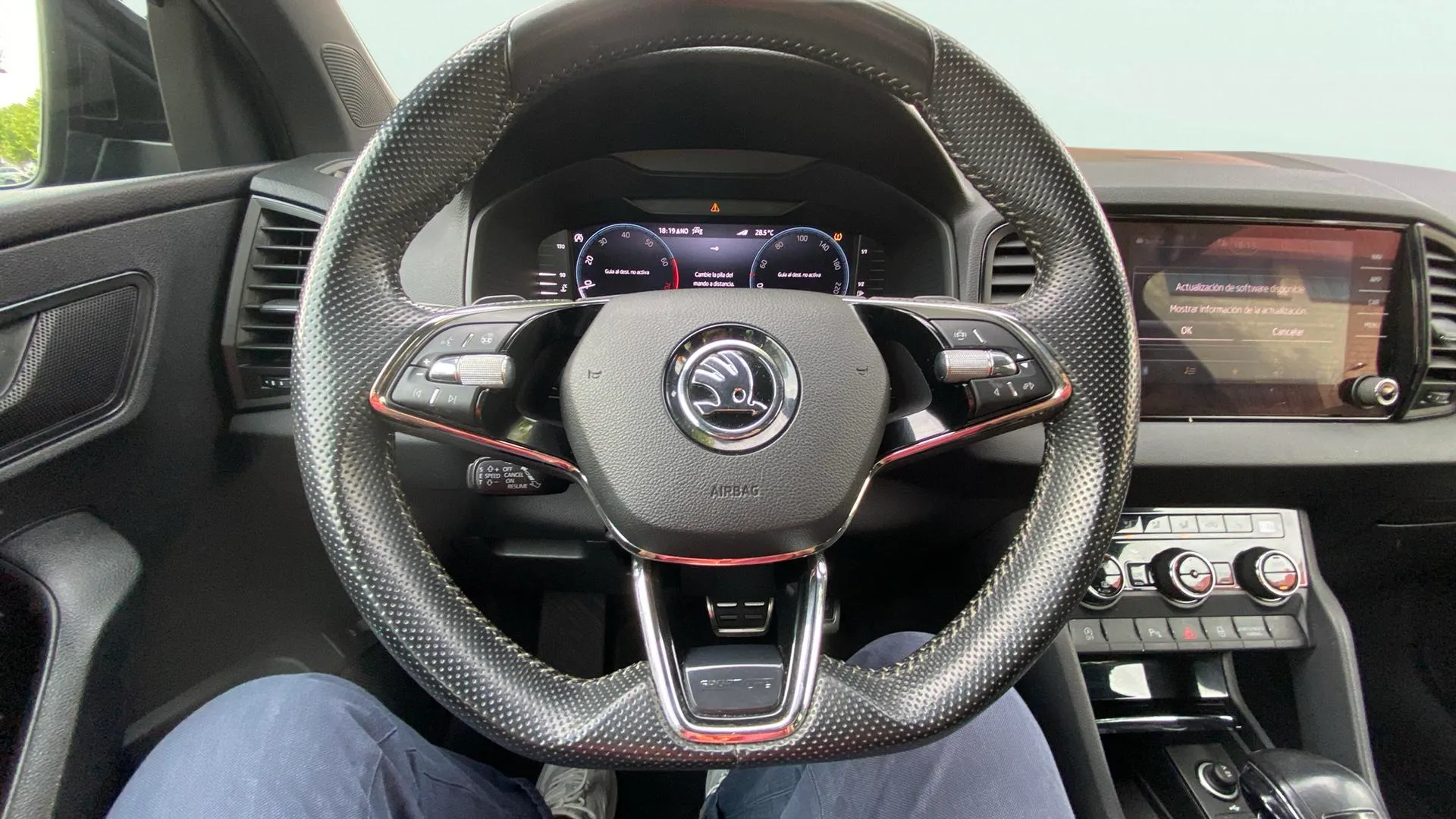 Škoda Karoq 1.5 TSI DSG ACT Sportline - foto 9